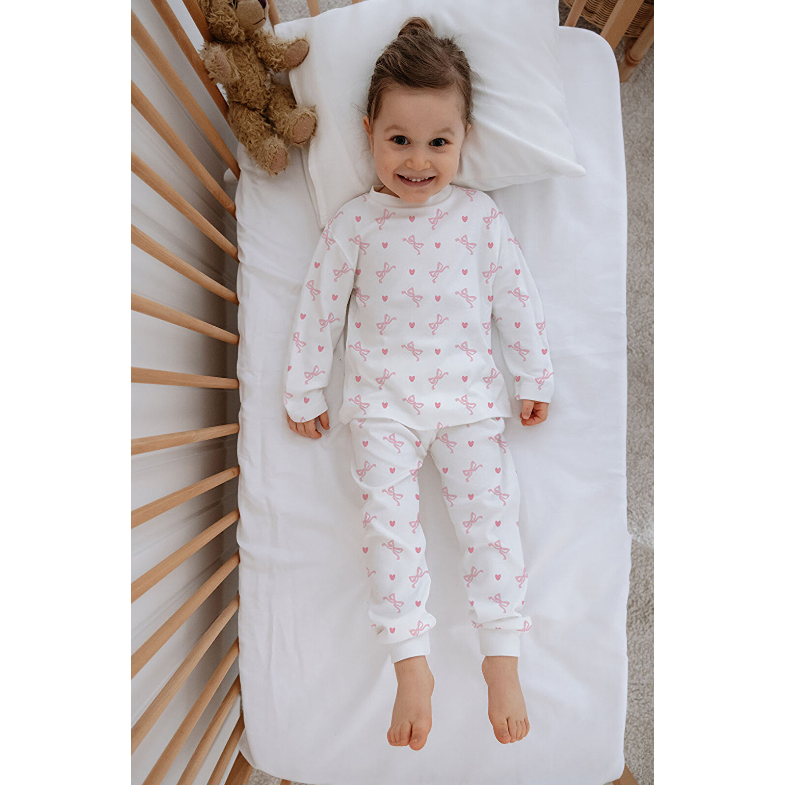 Kız Bebek Çocuk Pijama Takımı Uzun Kollu Üst ve Alt Takım - Pembe Fiyonk Masalı