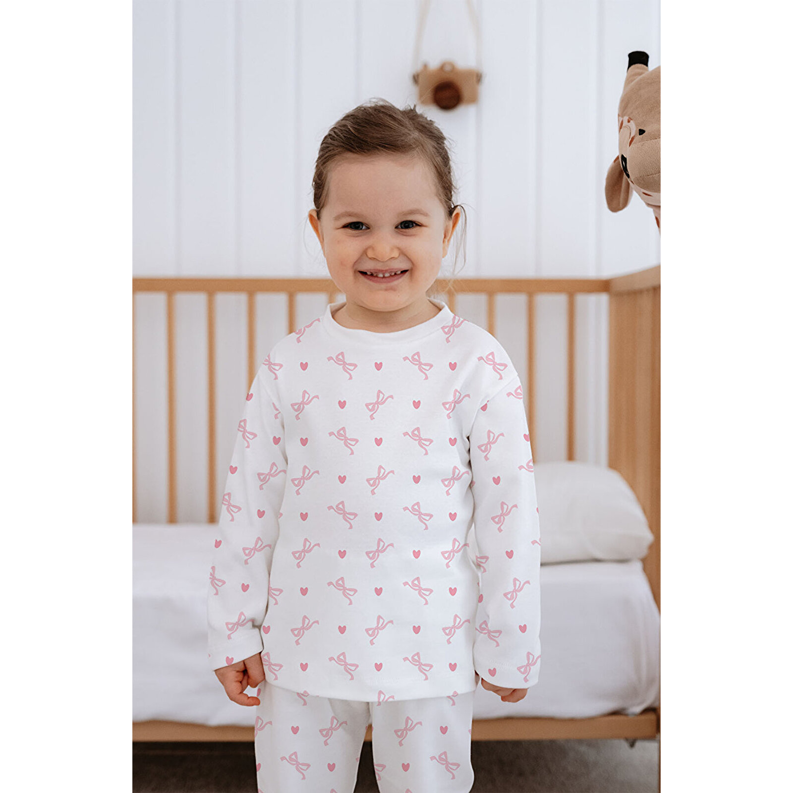 Kız Bebek Çocuk Pijama Takımı Uzun Kollu Üst ve Alt Takım - Pembe Fiyonk Masalı