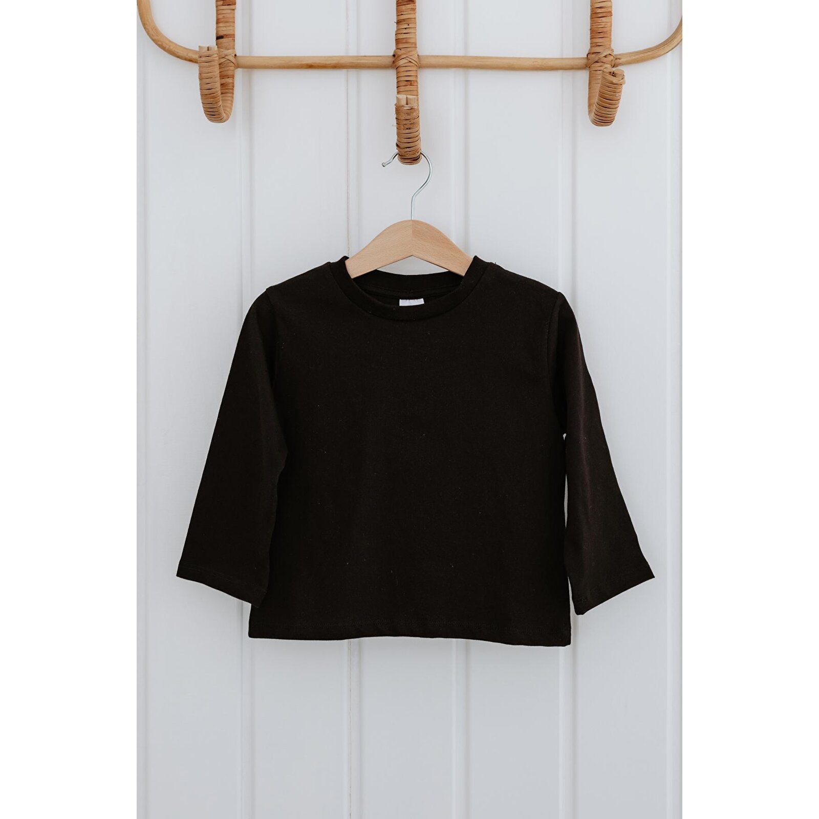 Uzun Kollu ve Pamuklu Siyah Tişört Kız Çocuk
