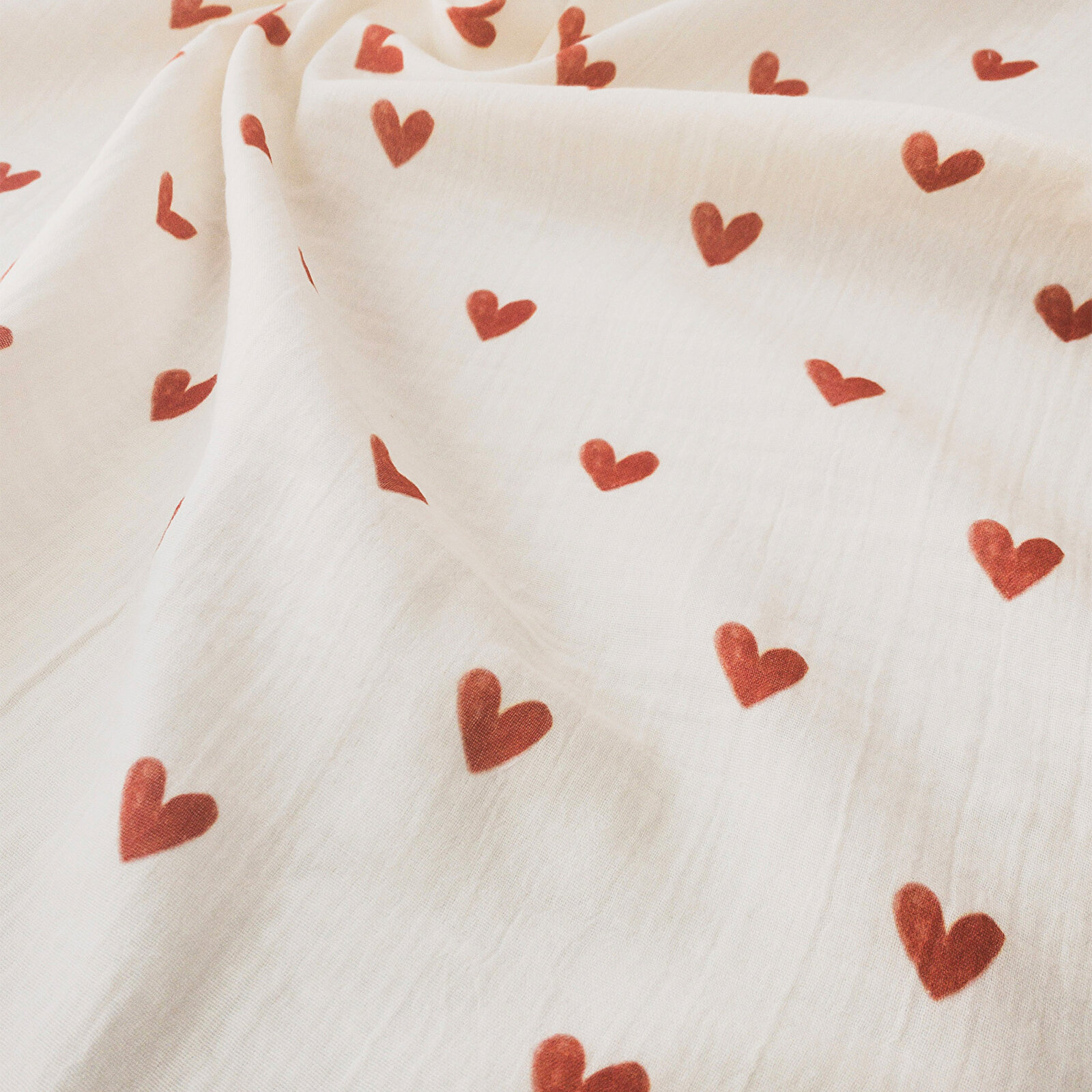 2 Katlı Müslin Örtü Kırmızı Kalp Desenli 75x95 Cm - %100 Pamuk - 2 Katlı Müslin Örtü Kırmızı Kalp Desenli 75x95 Cm - %100 Pamuk -