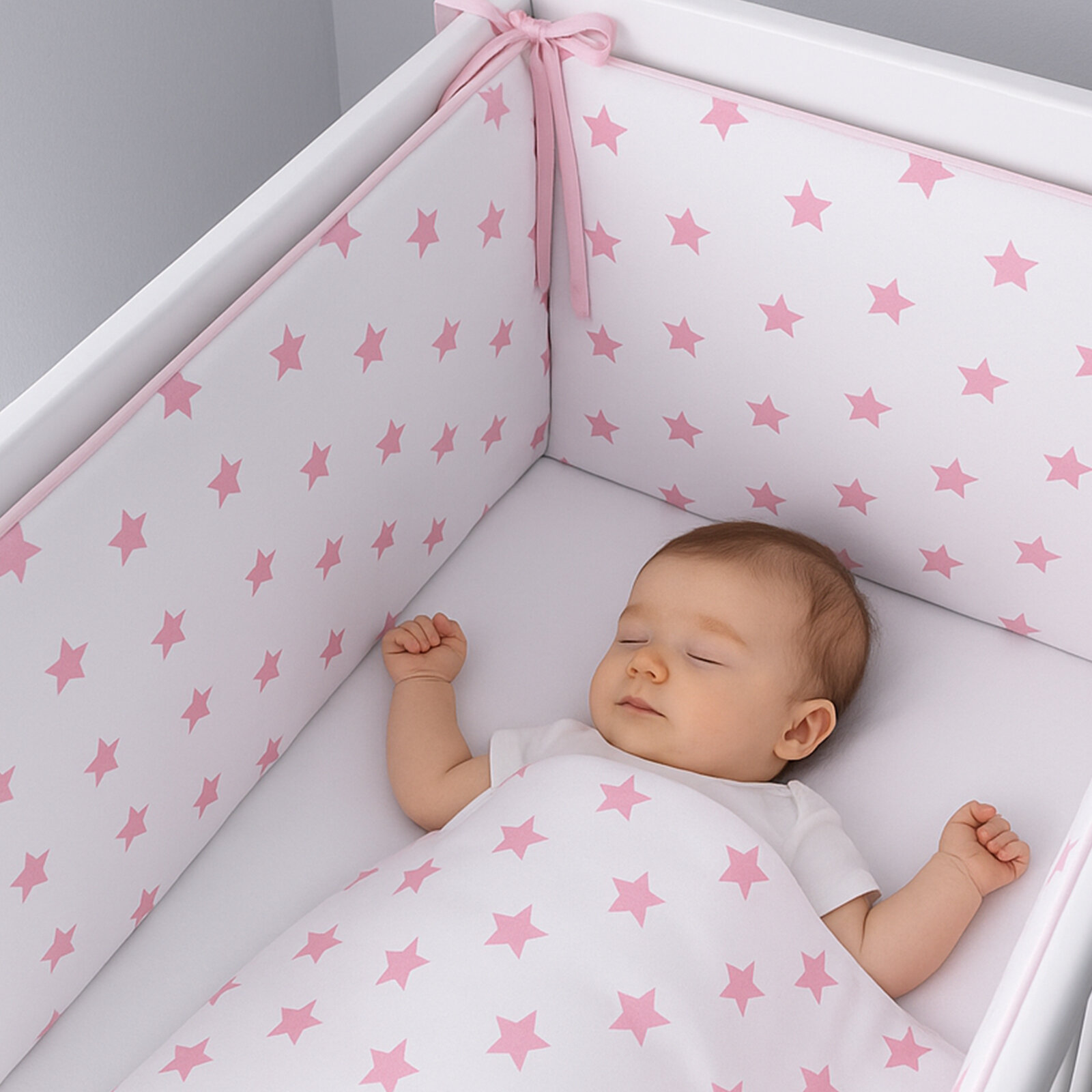 Beyaz Zemin Pembe Yıldız (4 Kenar) Beşik Koruma - Güvenli Yatış Yastığı