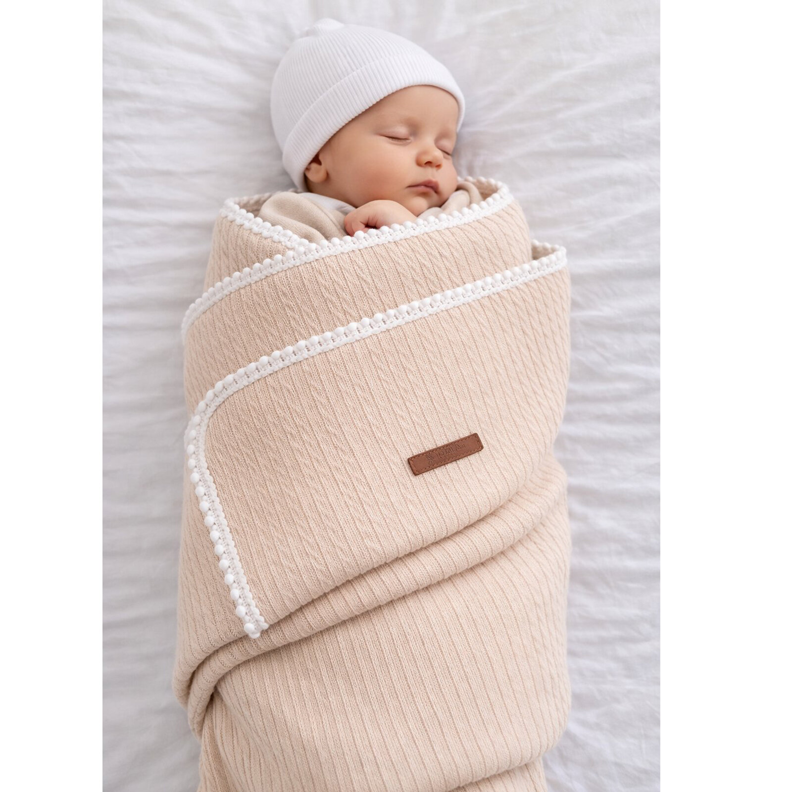 Bej 110x110 cm İnce Ponpon Kenarlı Örgü Pike Bebek Battaniyesi