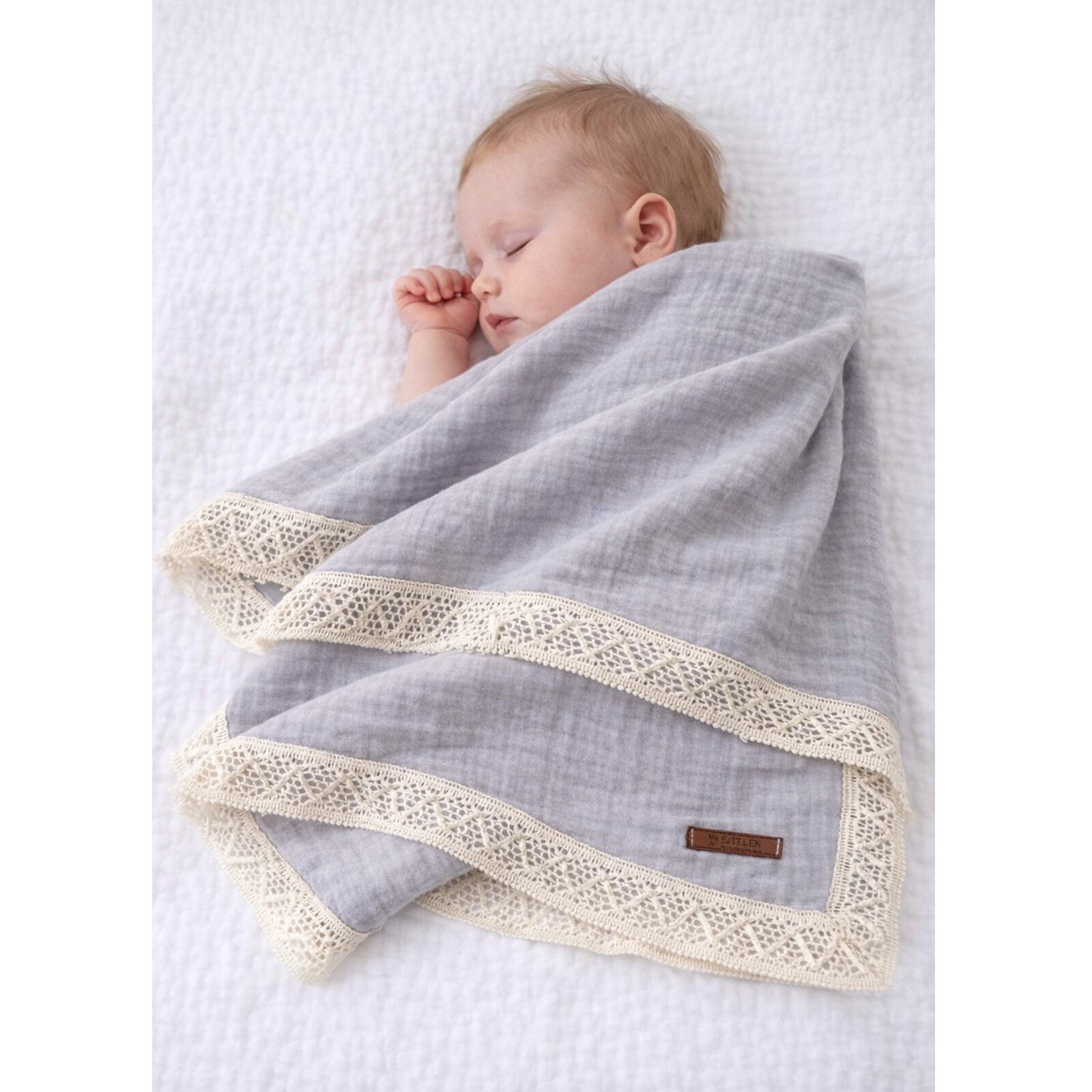 4 Katlı Müslin Güpürlü Bebek Battaniyesi 110x110 cm – Nefes Alan %100 Pamuk