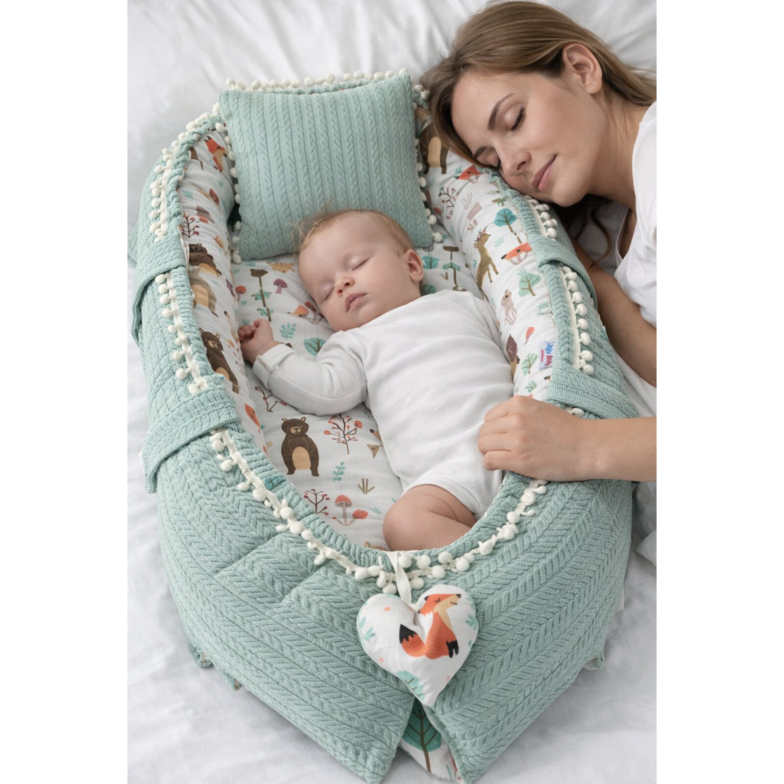 Yeşil Örgü İçi Orman Desenli Babynest + Yastık – Pamuklu Poplin Kumaş (0–24 Ay)