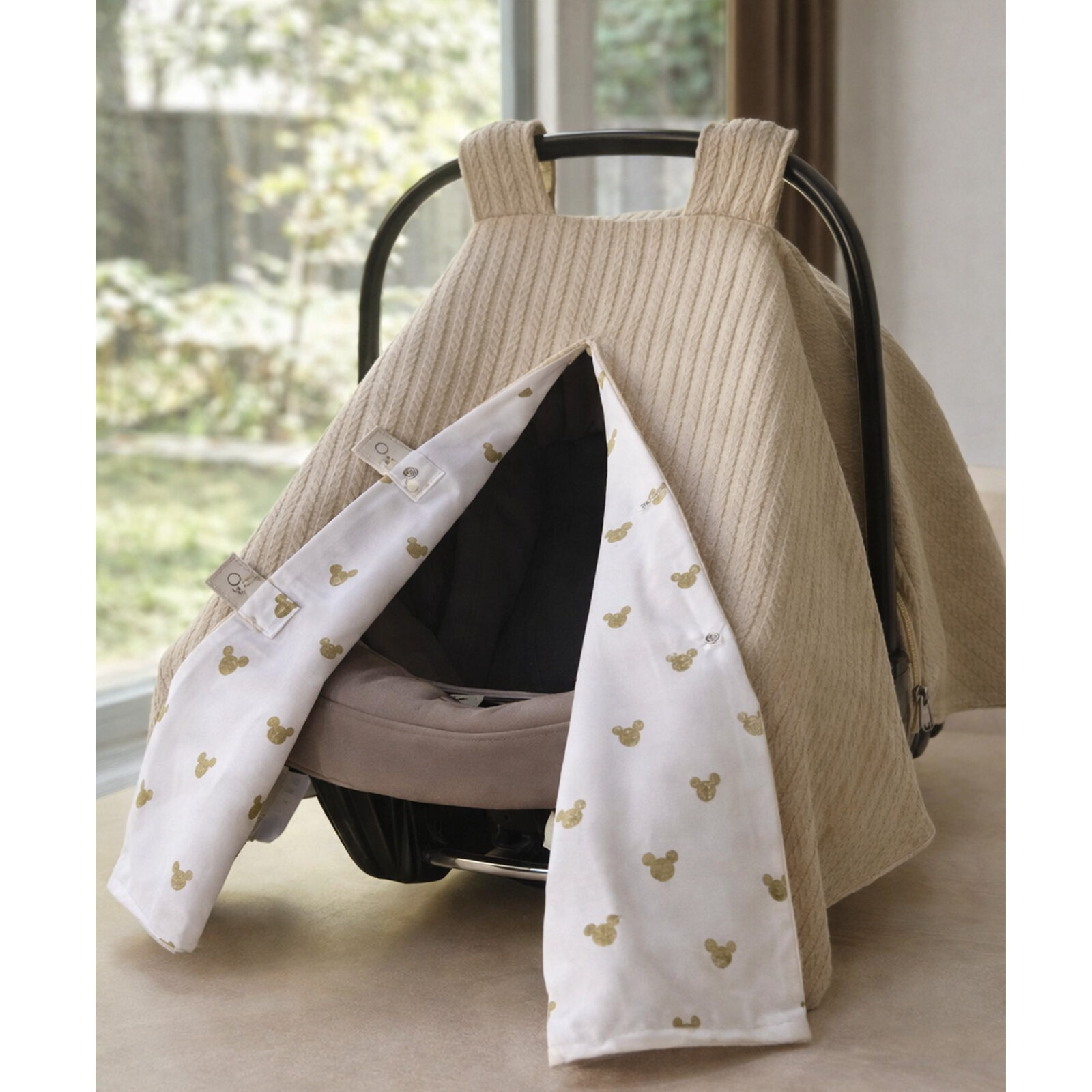 Bej Örgü Mickey Gold Tasarım Puset Örtüsü 