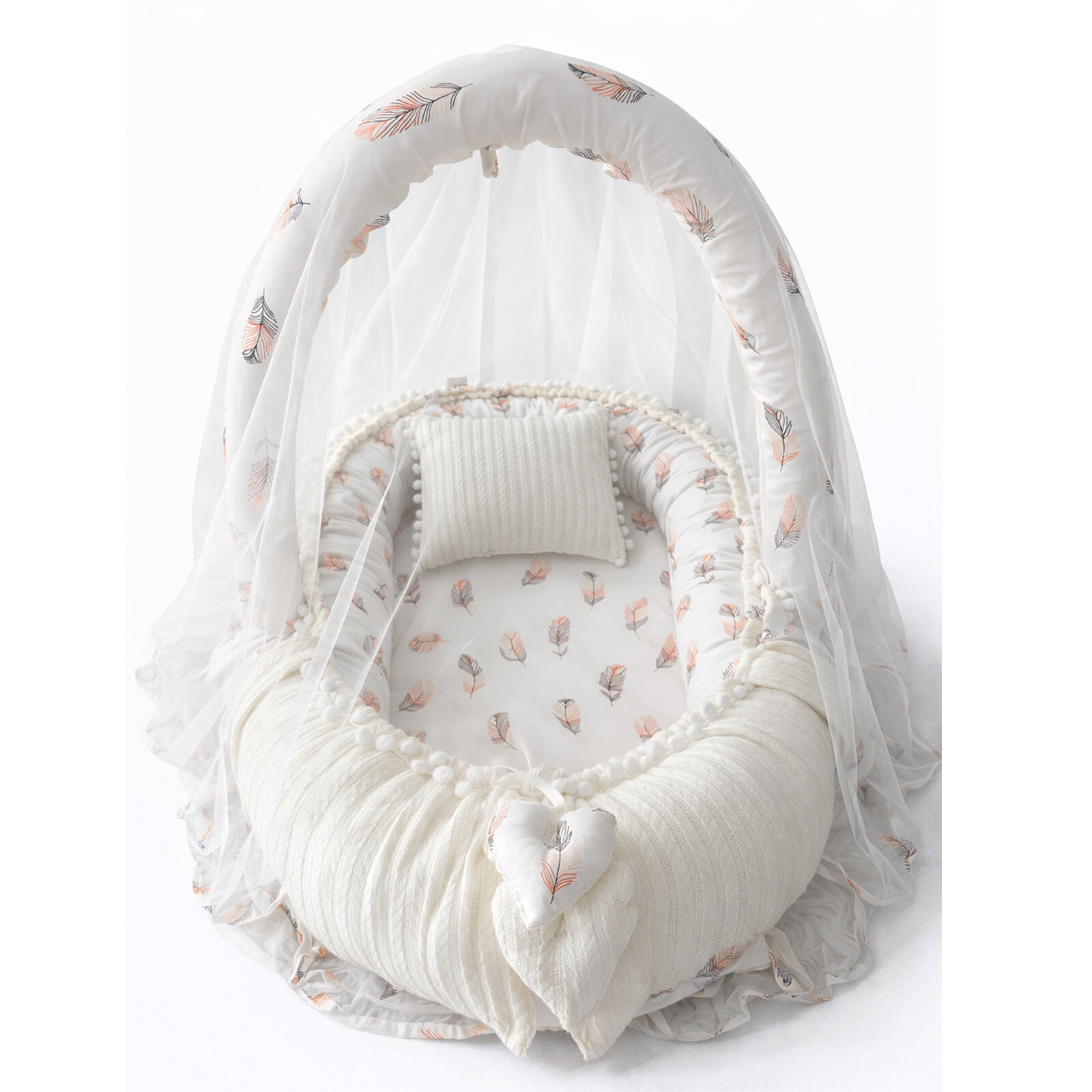 Krem Örgü Pike Kumaş ve Tüy Desen Kumaş Ponponlu Babynest Oyuncak Aparat ve Cibinlik Tüllü Set