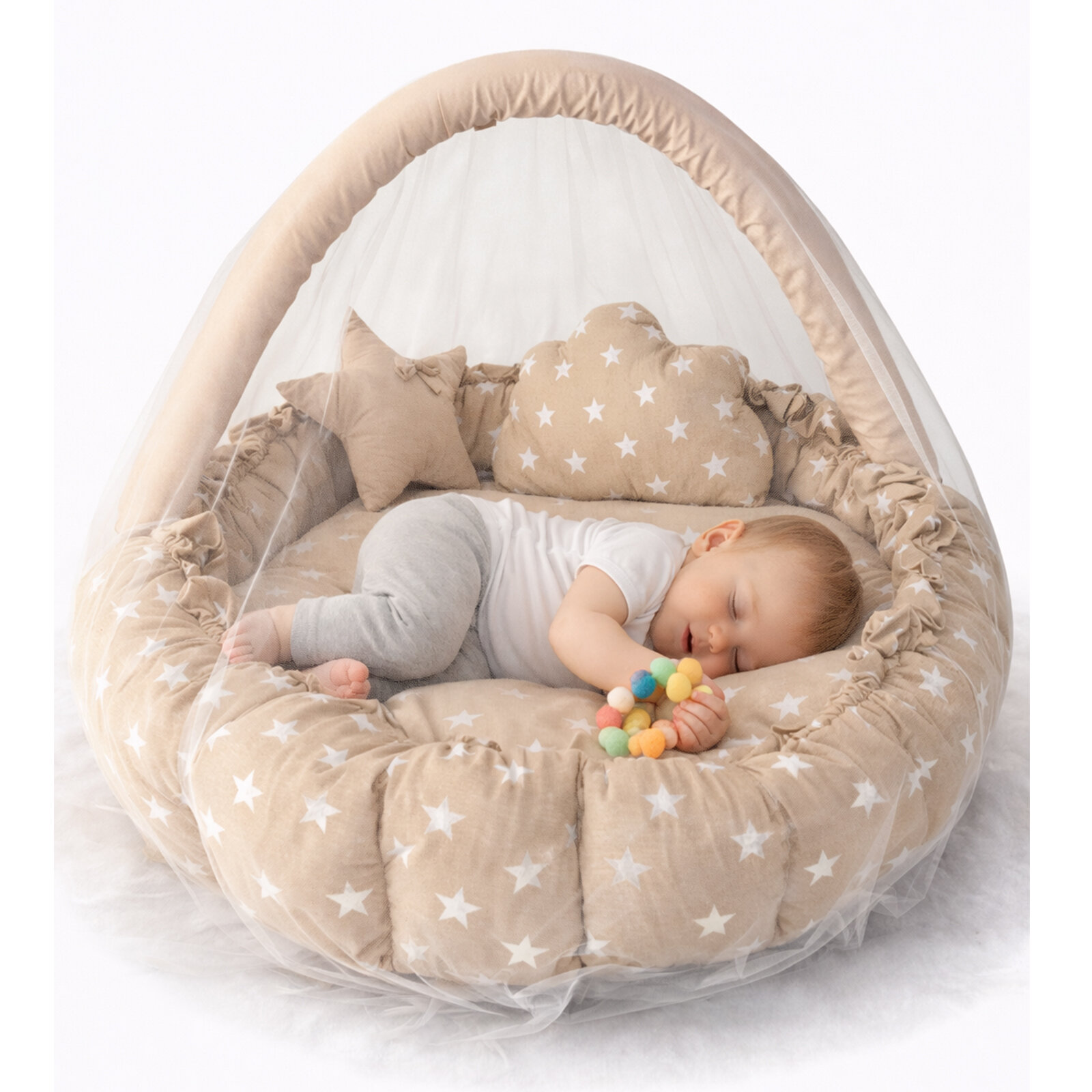 Cibinlik Tüllü Kahve Yıldızlı Açılır Oyun Minderi – Yumuşak Kenarlı Bebek Oyun ve Uyku Alanı