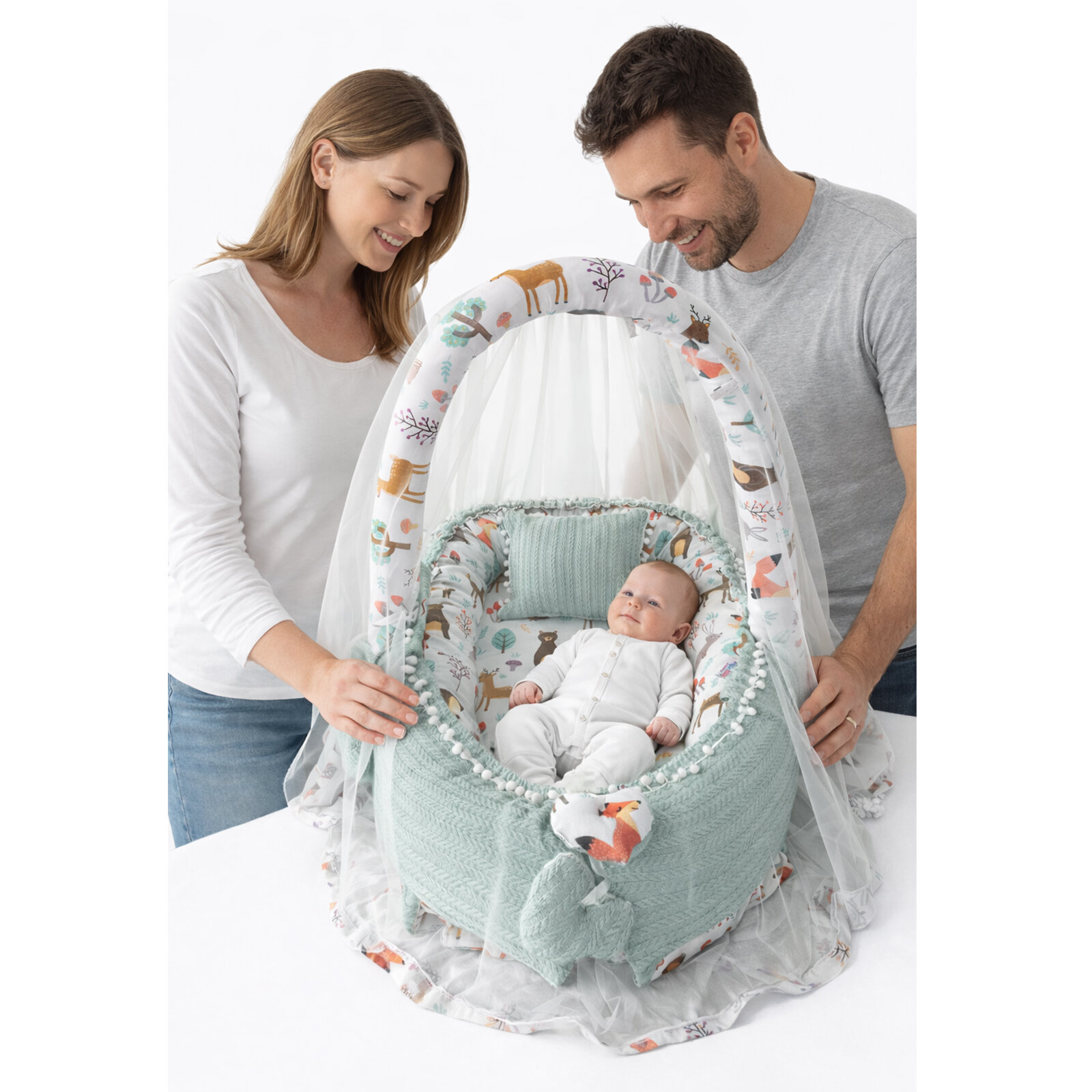 Jaju Baby Yeşil Örgü Kumaş ve Orman Kumaş Babynest Oyuncak Aparat ve Cibinlik Tüllü Set Jaju Baby Yeşil Örgü Kumaş ve Orman Kumaş Babynest Oyuncak Aparat ve Cibinlik Tüllü Set