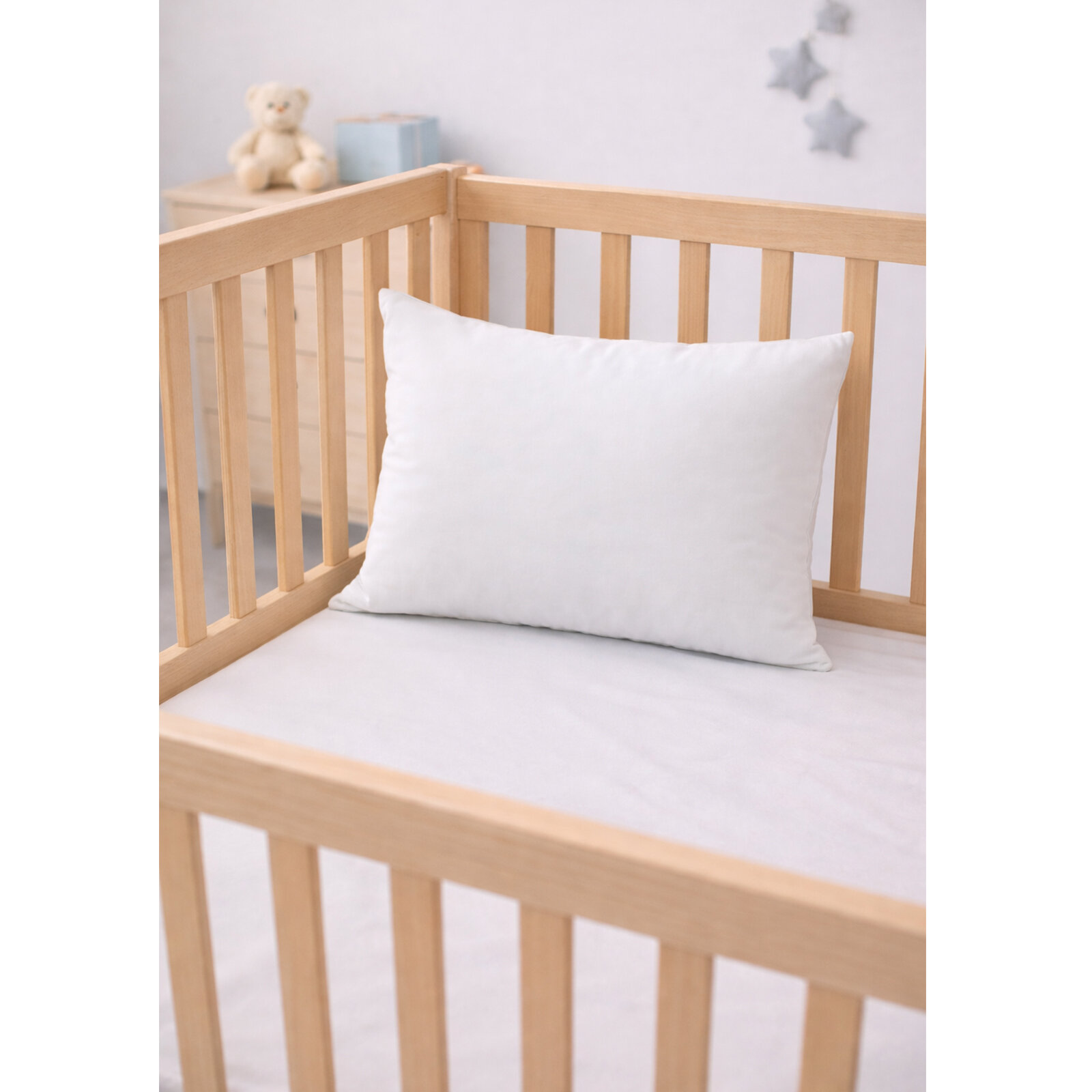 Boncuk Silikon Elyaf Dolgulu Bebek Yastığı 35x45 cm – Beyaz Boncuk Silikon Elyaf Dolgulu Bebek Yastığı 35x45 cm – Beyaz