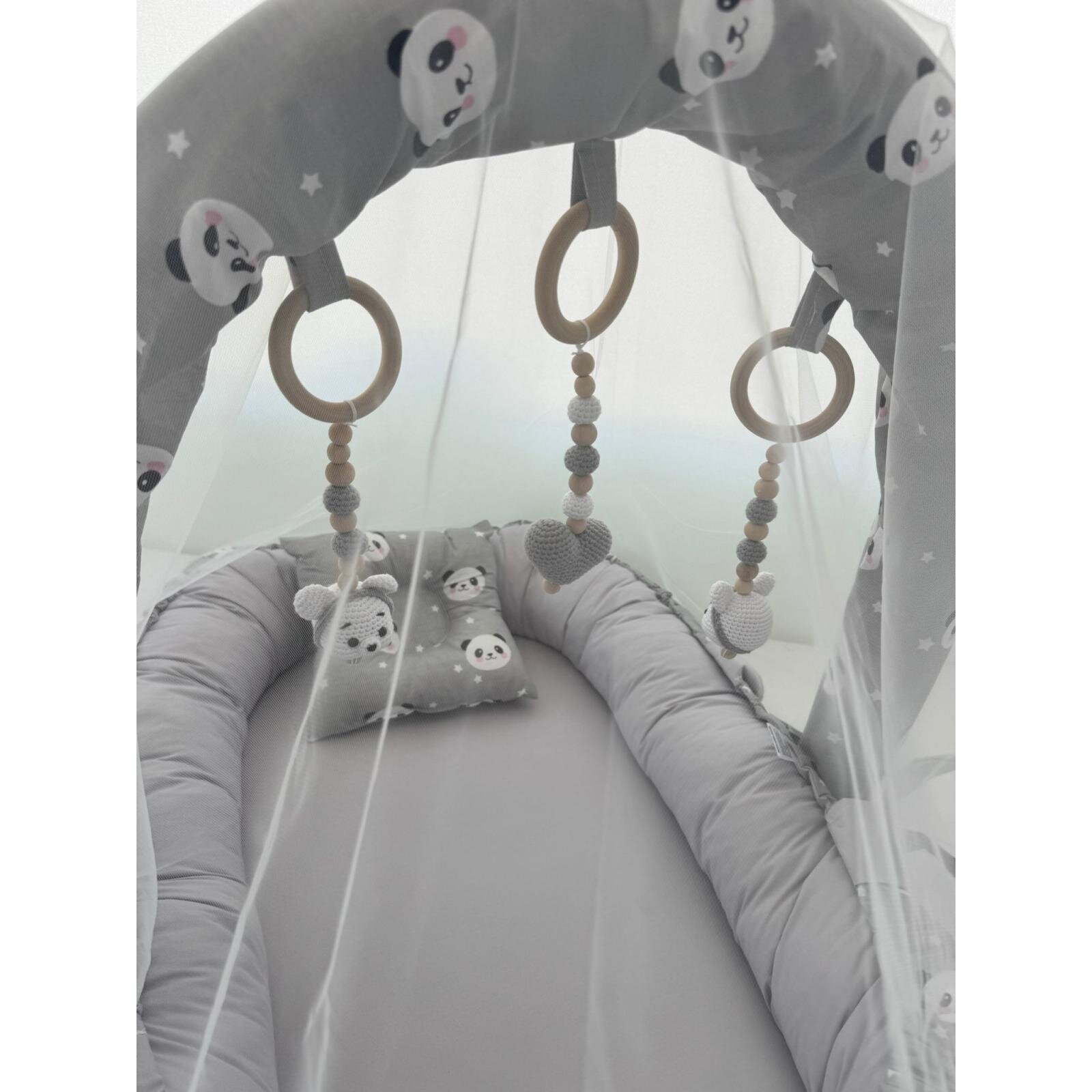 Babynest Lüks Tasarım Ortopedik Anne Yanı Bebek Yatağı Oyuncaklı 3'lü Set, Gri Panda Babynest Lüks Tasarım Ortopedik Anne Yanı Bebek Yatağı Oyuncaklı 3'lü Set, Gri Panda