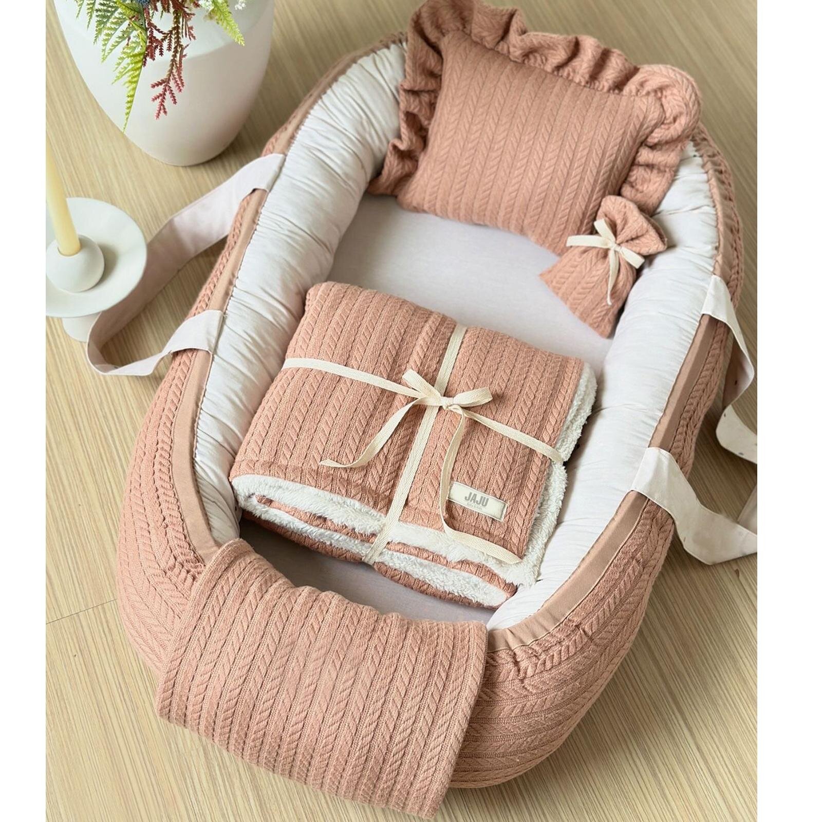 Premium Örgü Dokulu 4’lü Bebek Konfor Seti | Babynest + Yastık + Çok Amaçlı Battaniye + Kese