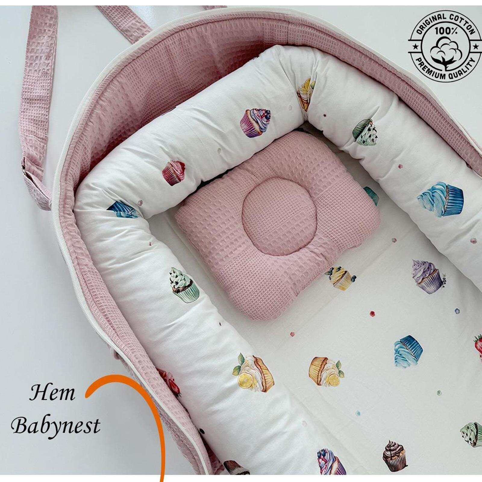 Pudra Cupcake Desen Taşıma Çantalı Bebek Babynesti – Yumuşak ve Ergonomik Tasarım