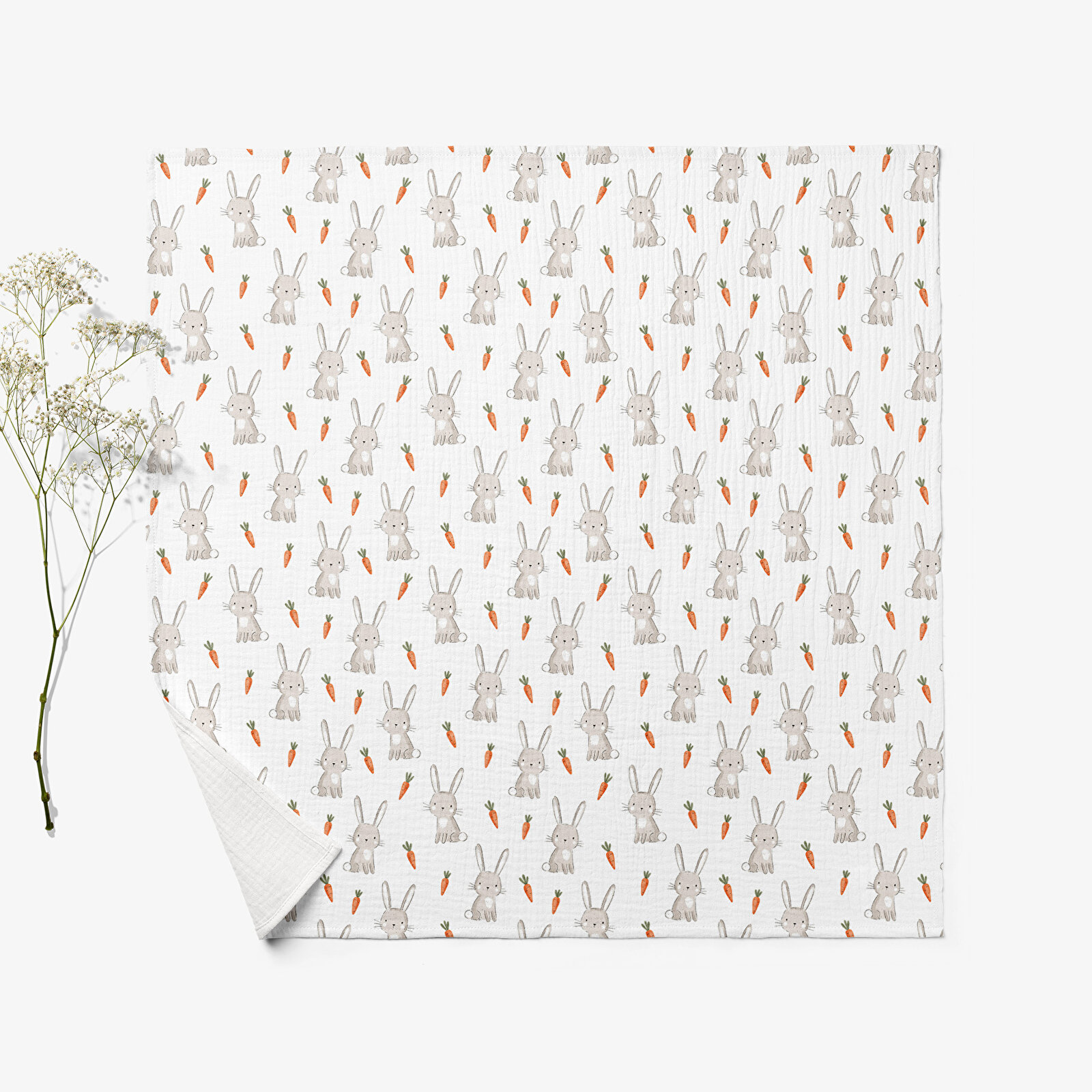 4 Katlı Müslin Örtü - Tavşan ve Havuç Desenli Bebek Müslin Battaniyesi - 100x110 Cm
