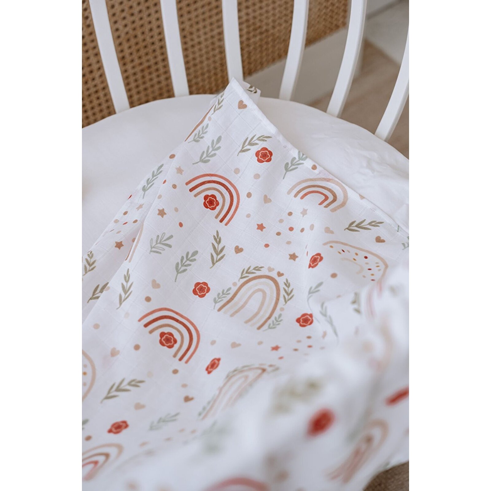 %100 Organik Pamuk Çift Katlı Gökkuşağı Desenli Müslin Örtü Seti (100X100 MÜSLİN-ÖNLÜK-OMUZ BEZİ) %100 Organik Pamuk Çift Katlı Gökkuşağı Desenli Müslin Örtü Seti (100X100 MÜSLİN-ÖNLÜK-OMUZ BEZİ)