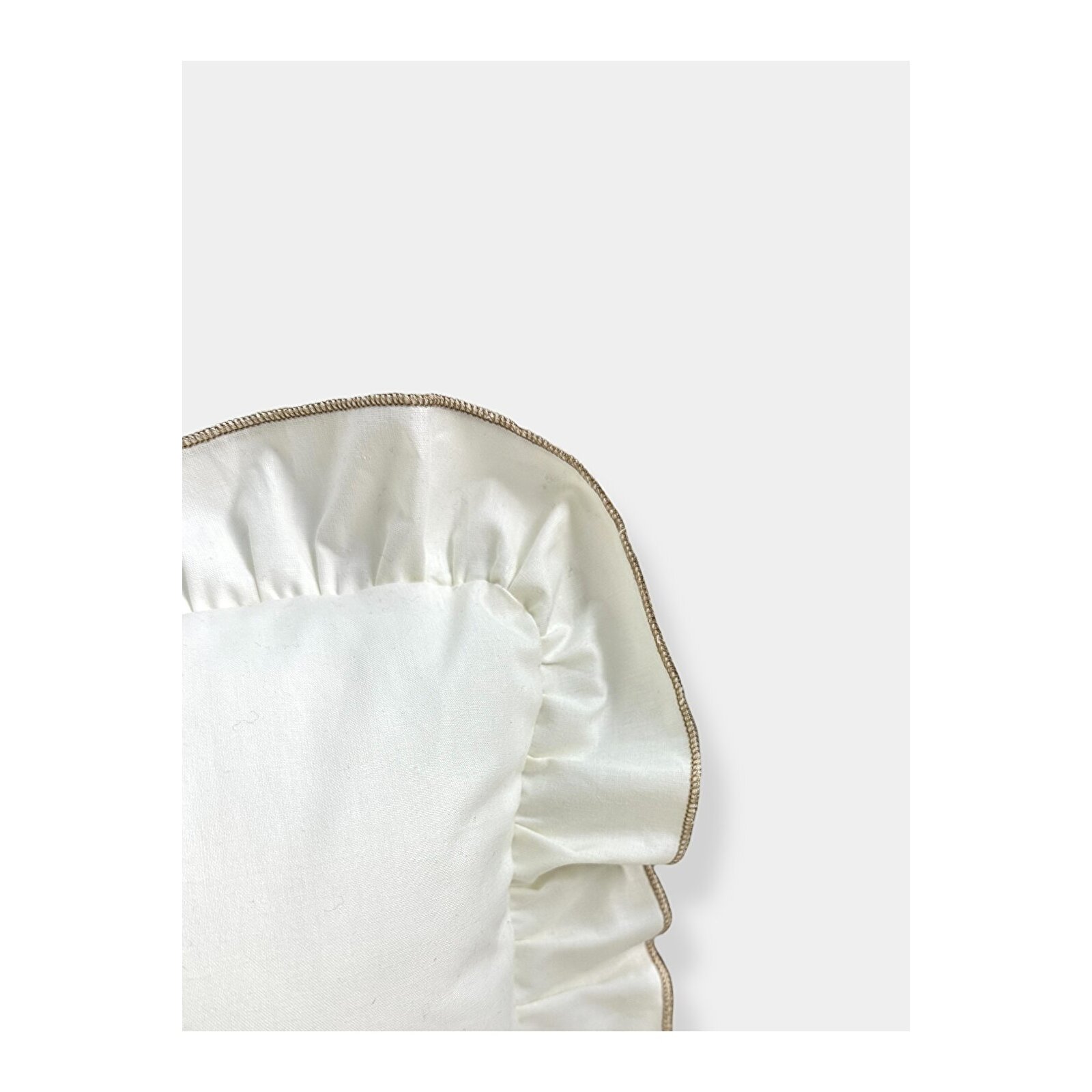 İsme Özel Nakışlı Bebek Yastığı – Fırfırlı,  25x37 cm Bebek Yastık Yumuşak & Şık Tasarım