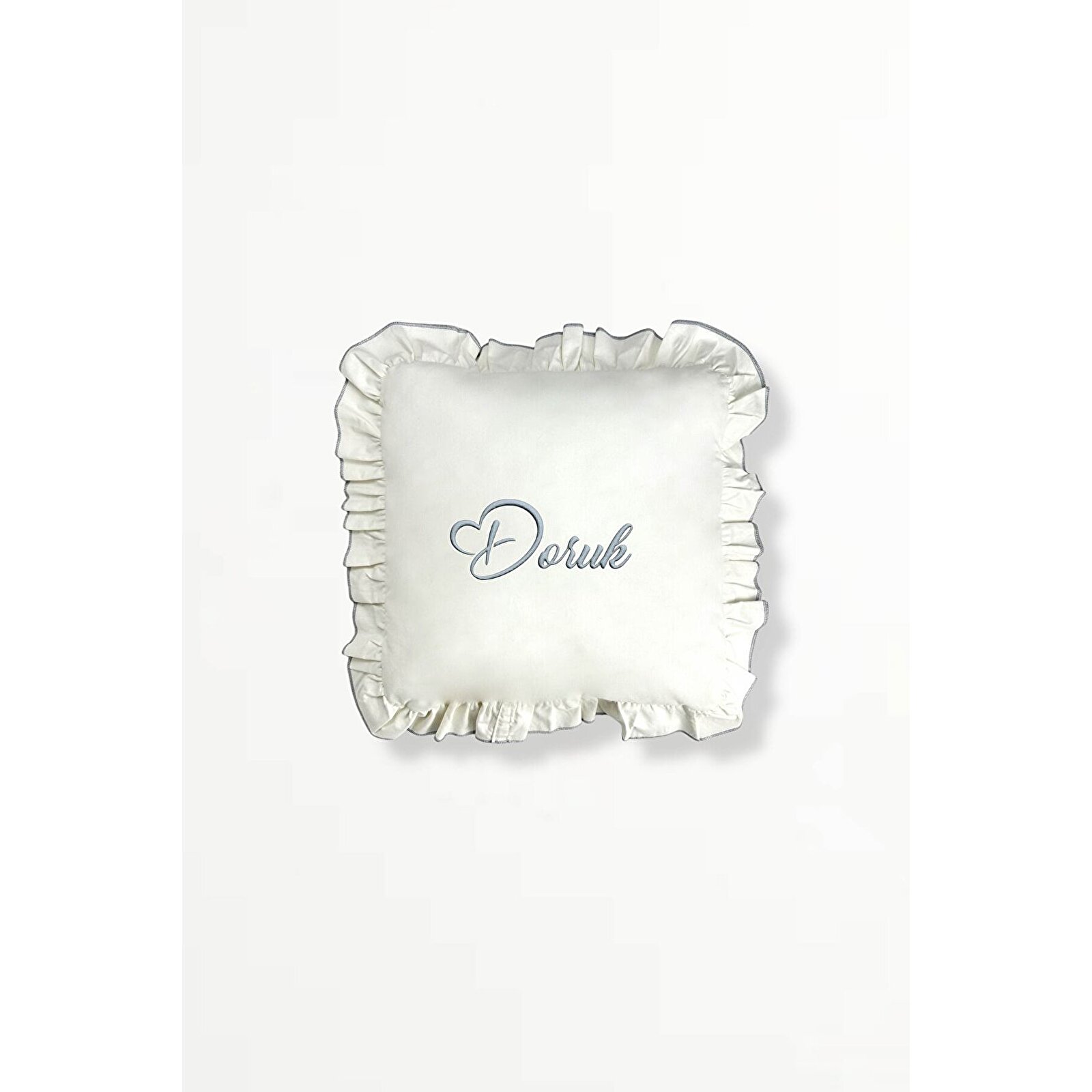 İsme Özel Nakışlı Bebek Yastığı – Fırfırlı, 25x37 cm Bebek Yastık Yumuşak & Şık Tasarım İsme Özel Nakışlı Bebek Yastığı – Fırfırlı, 25x37 cm Bebek Yastık Yumuşak & Şık Tasarım