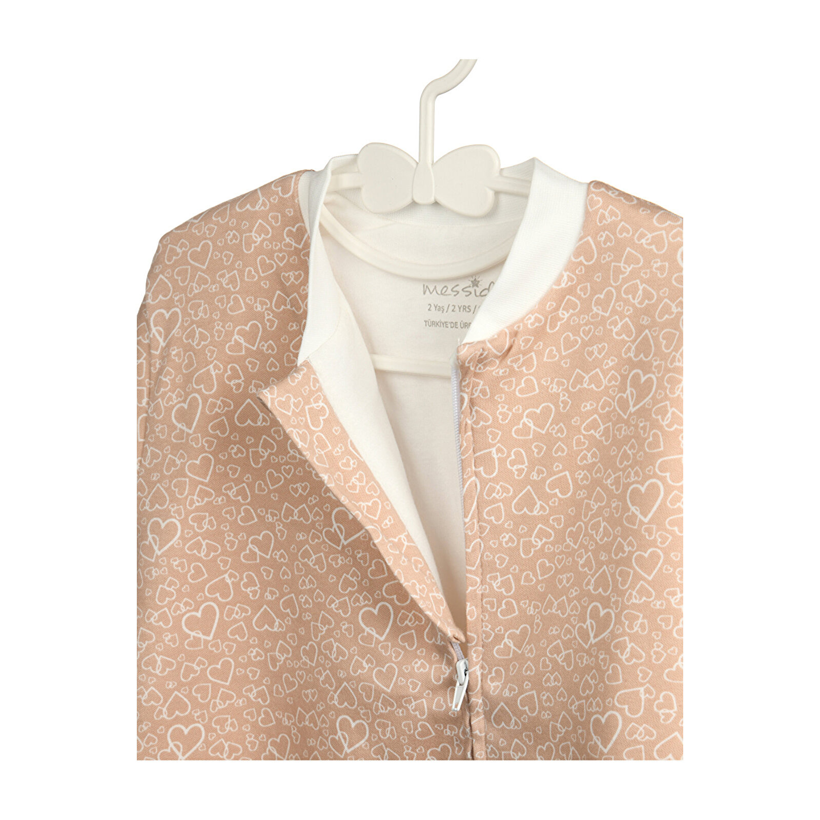 Kız Bej Kalpli Desen Uyku Tulumu Fermuarlı 1TOG Bisiklet Yaka Ribanalı Paça Uzun Kol Kız Bej Kalpli Desen Uyku Tulumu Fermuarlı 1TOG Bisiklet Yaka Ribanalı Paça Uzun Kol