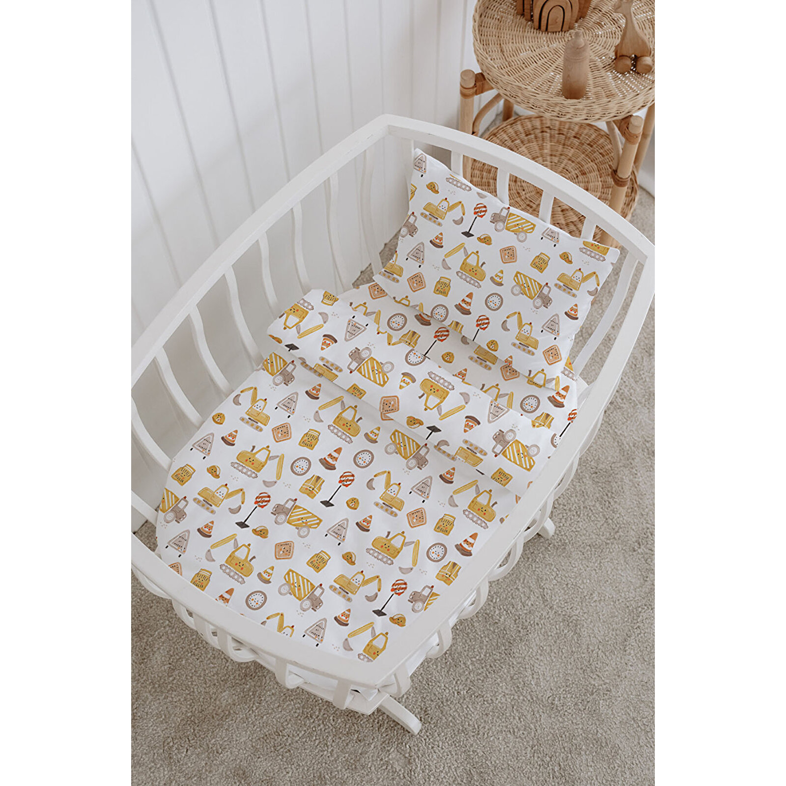 %100 Pamuklu Poplin Bebek Beşik Nevresim Seti 80x120 cm - Sevimli İş Makineleri %100 Pamuklu Poplin Bebek Beşik Nevresim Seti 80x120 cm - Sevimli İş Makineleri