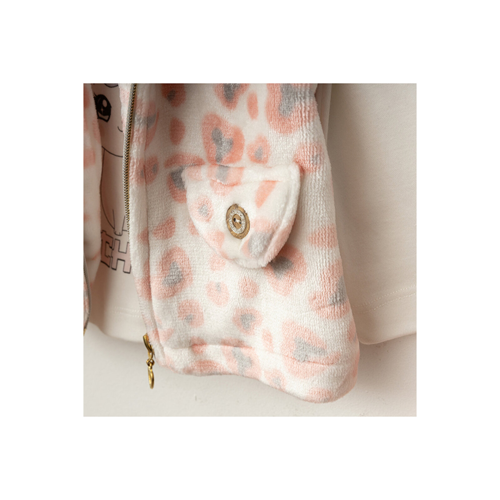 Leopar Desen Yelekli 3'Lü Takım Leopar Desen Yelekli 3'Lü Takım