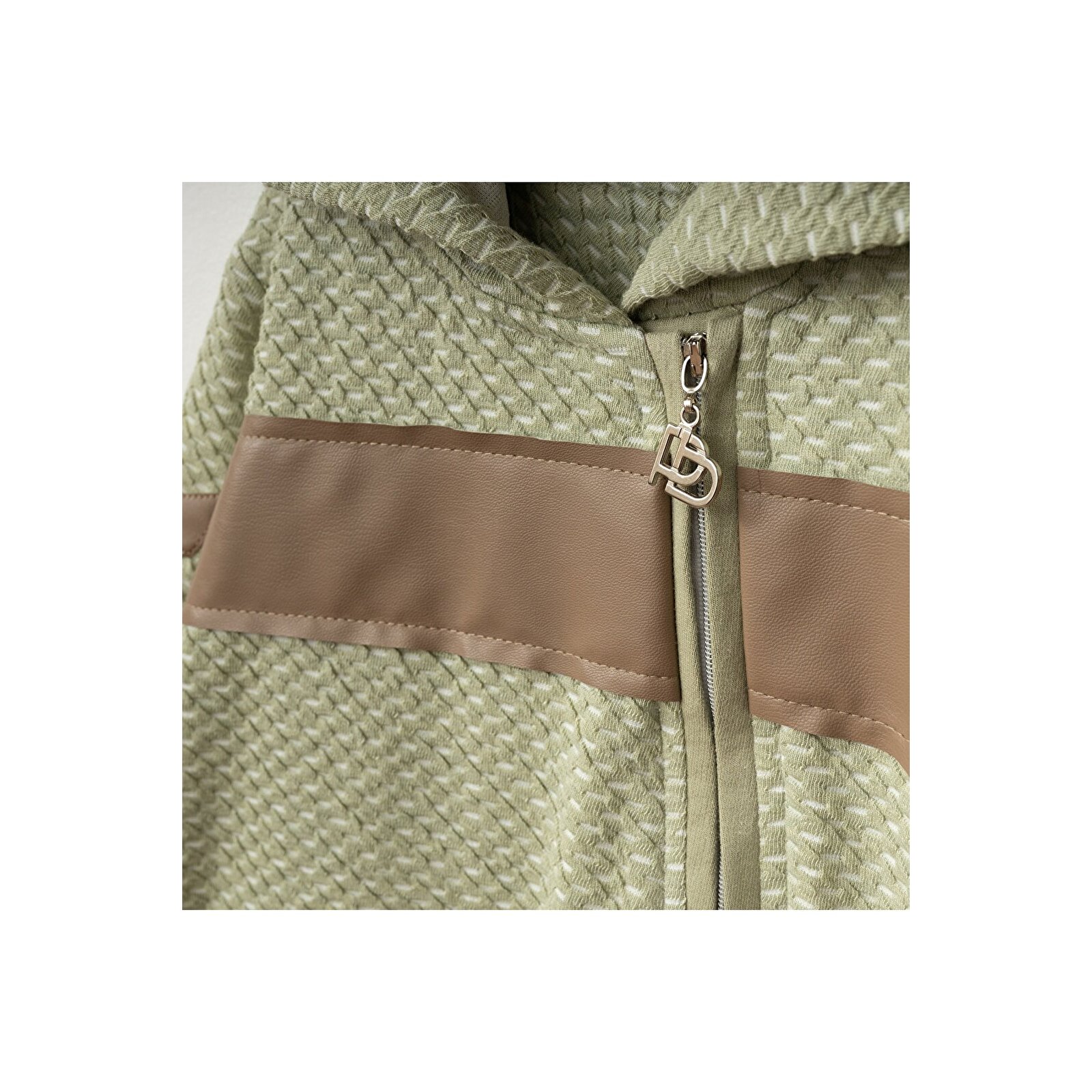 Kapüşonlu Tulum Kapüşonlu Tulum