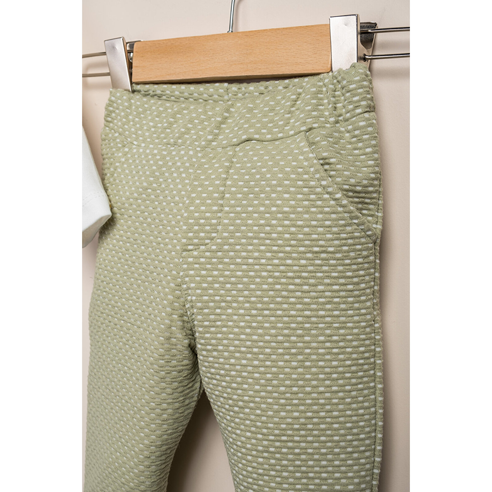 Kapüşonlu Yelekli 3'Lü Takım Kapüşonlu Yelekli 3'Lü Takım