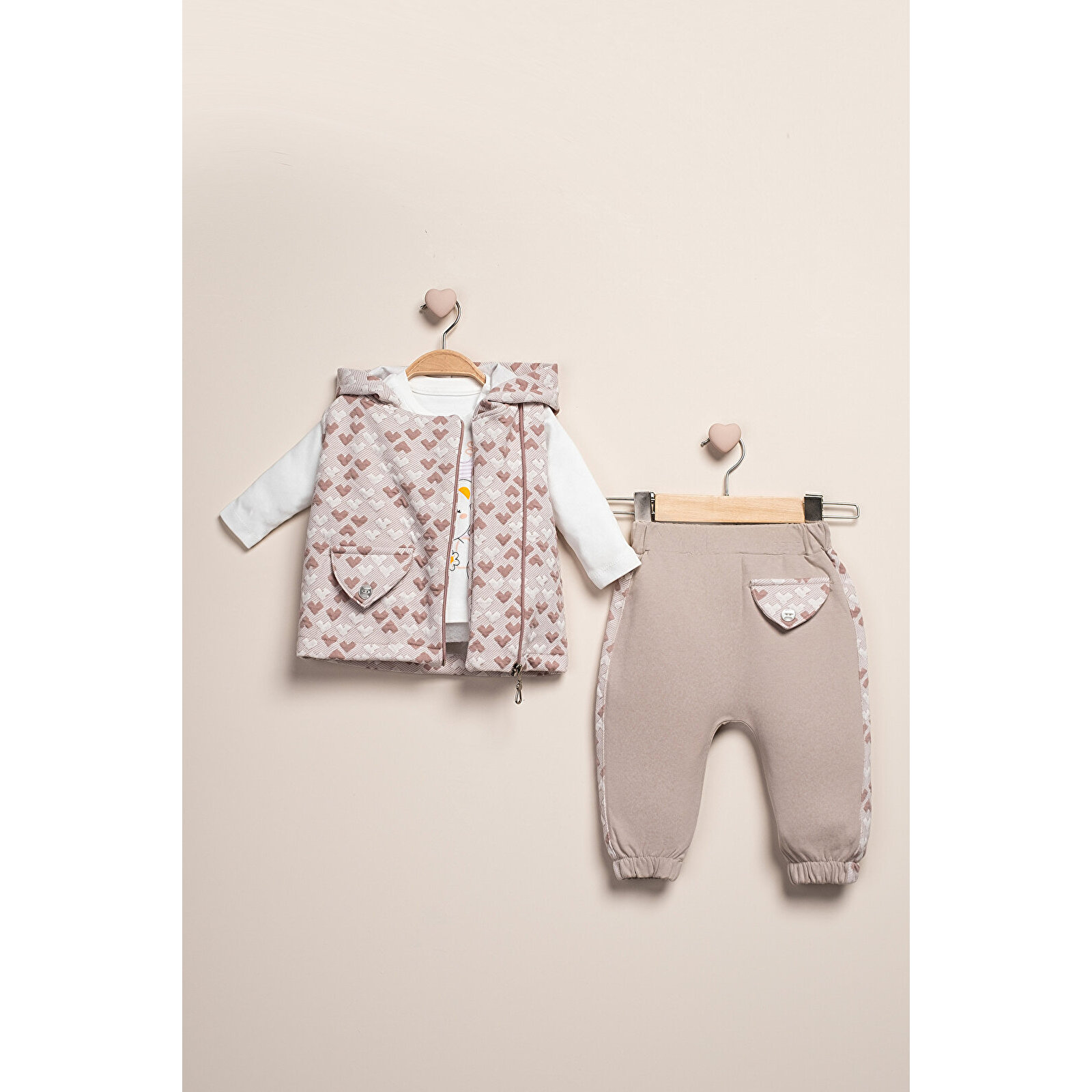 Yelekli Kalp Desen 3'Lü Takım