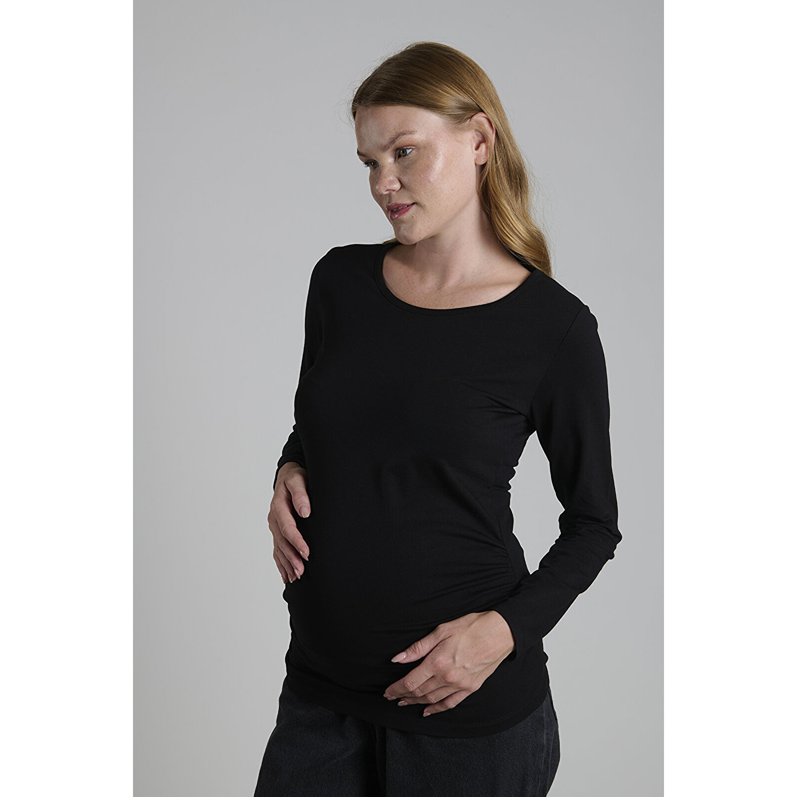 Siyah Bisiklet Yaka Uzun Kollu Kadın Hamile Tişört