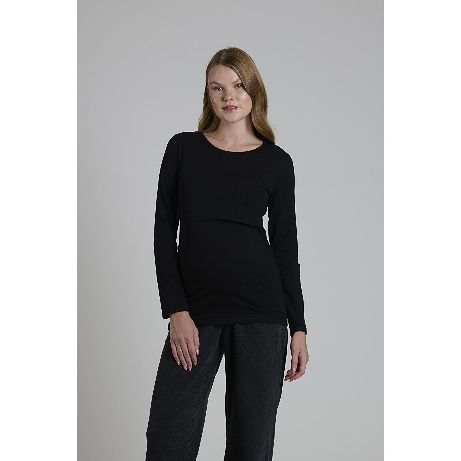 Siyah Bisiklet Yaka Uzun Kollu Kadın Emzirme Tişört