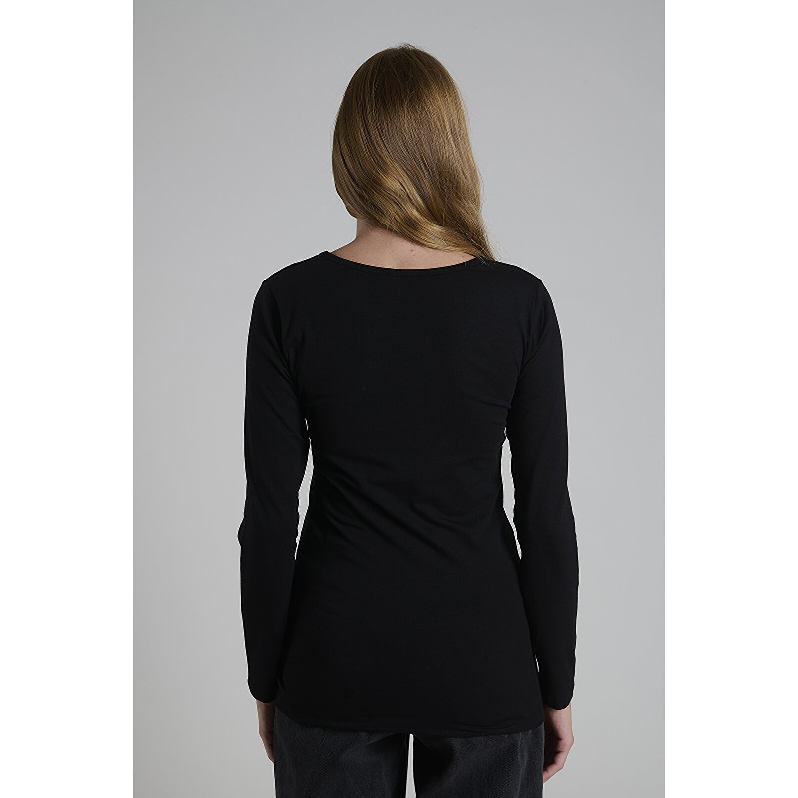 Siyah Bisiklet Yaka Uzun Kollu Kadın Emzirme Tişört