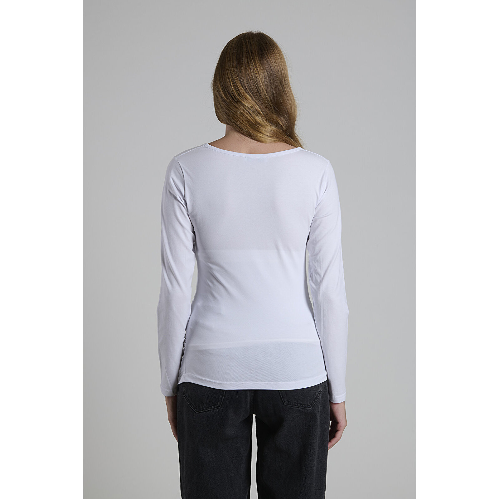 Beyaz Bisiklet Yaka Uzun Kollu Kadın Hamile Tişört