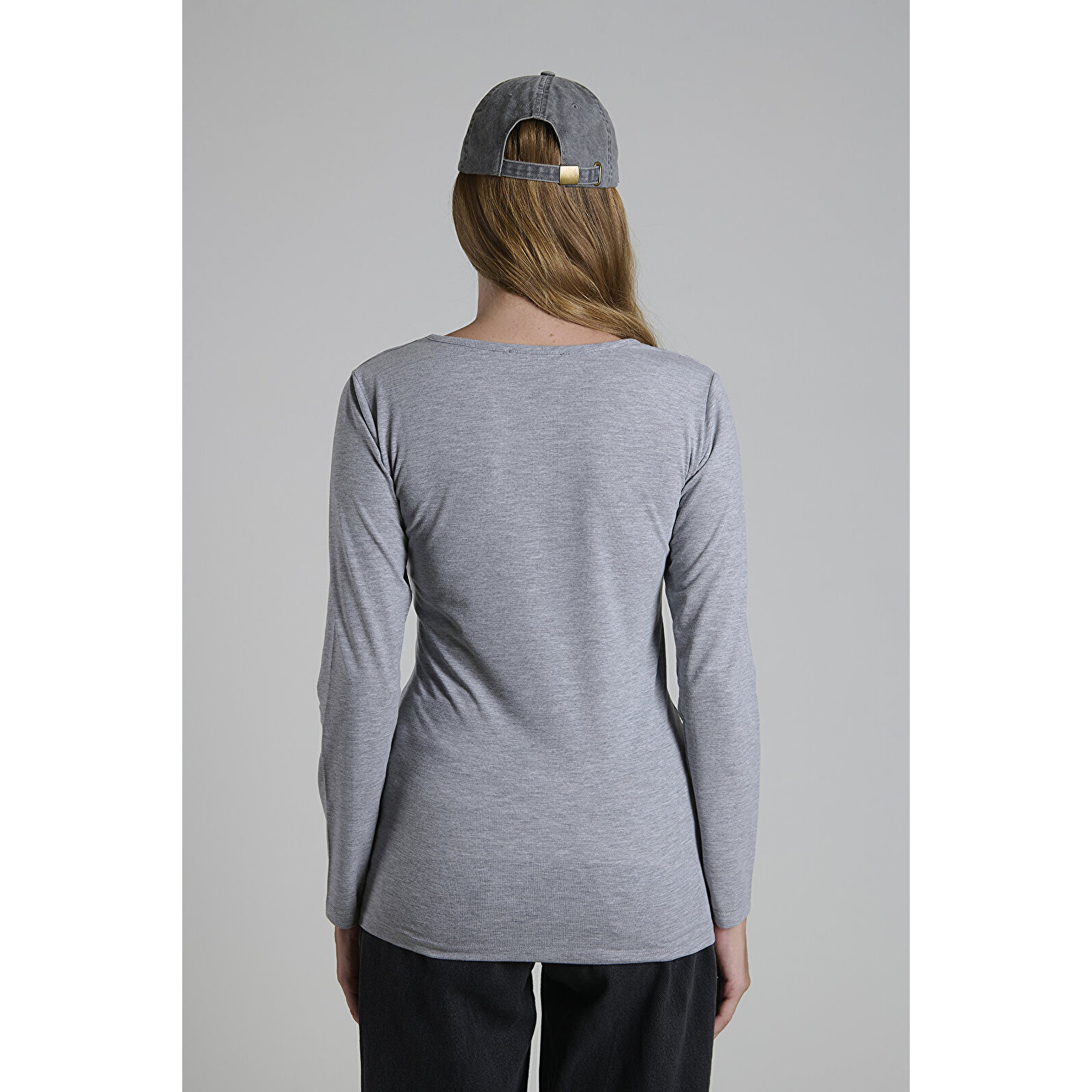 GRİ Bisiklet Yaka Uzun Kollu Kadın Emzirme Tişört GRİ Bisiklet Yaka Uzun Kollu Kadın Emzirme Tişört