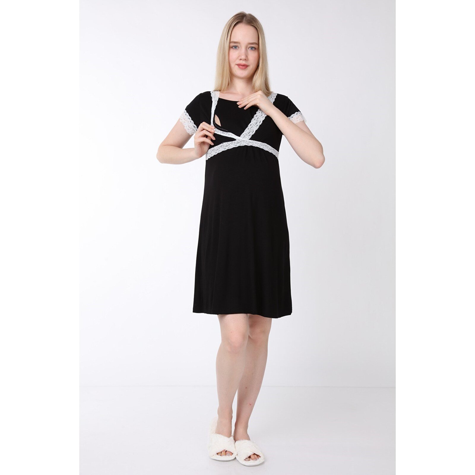 Siyah Kadın Dantelli Önden Bölmeli Hamile Geceliği