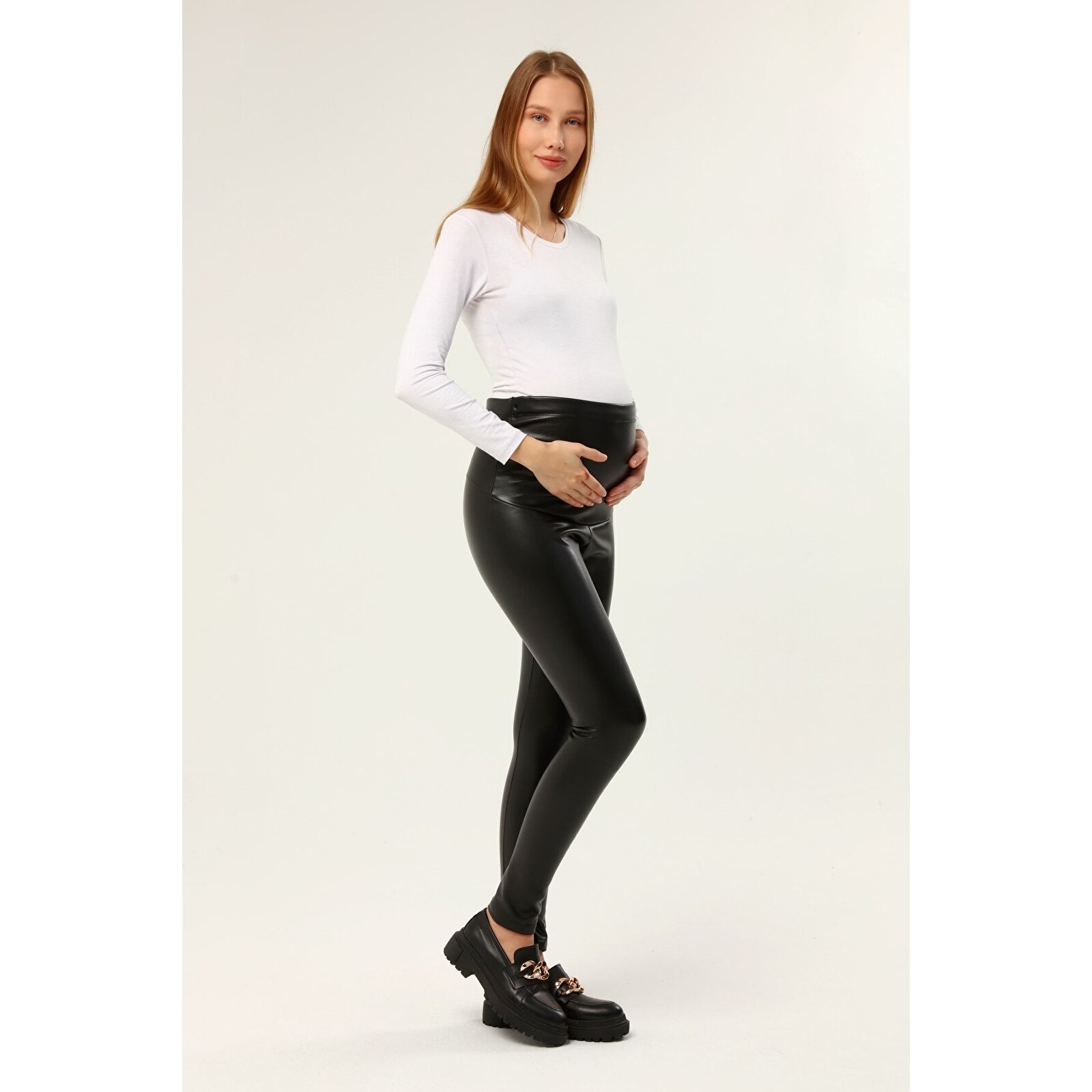 Siyah Beli Ayarlamalı Kadın Deri Görünümlü Termal Hamile Tayt Siyah Beli Ayarlamalı Kadın Deri Görünümlü Termal Hamile Tayt