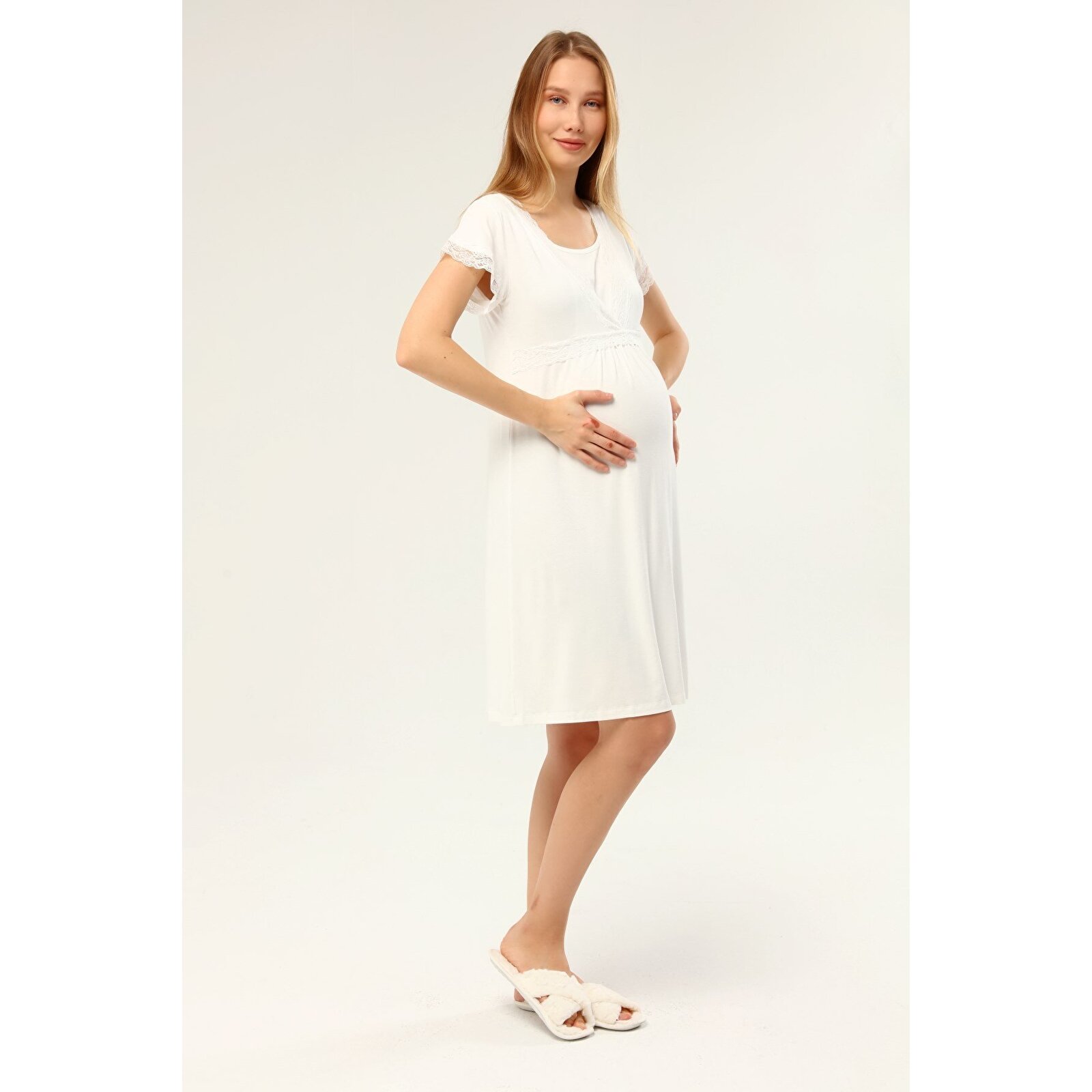 Ekru Kadın Dantelli Önden Bölmeli Hamile Geceliği