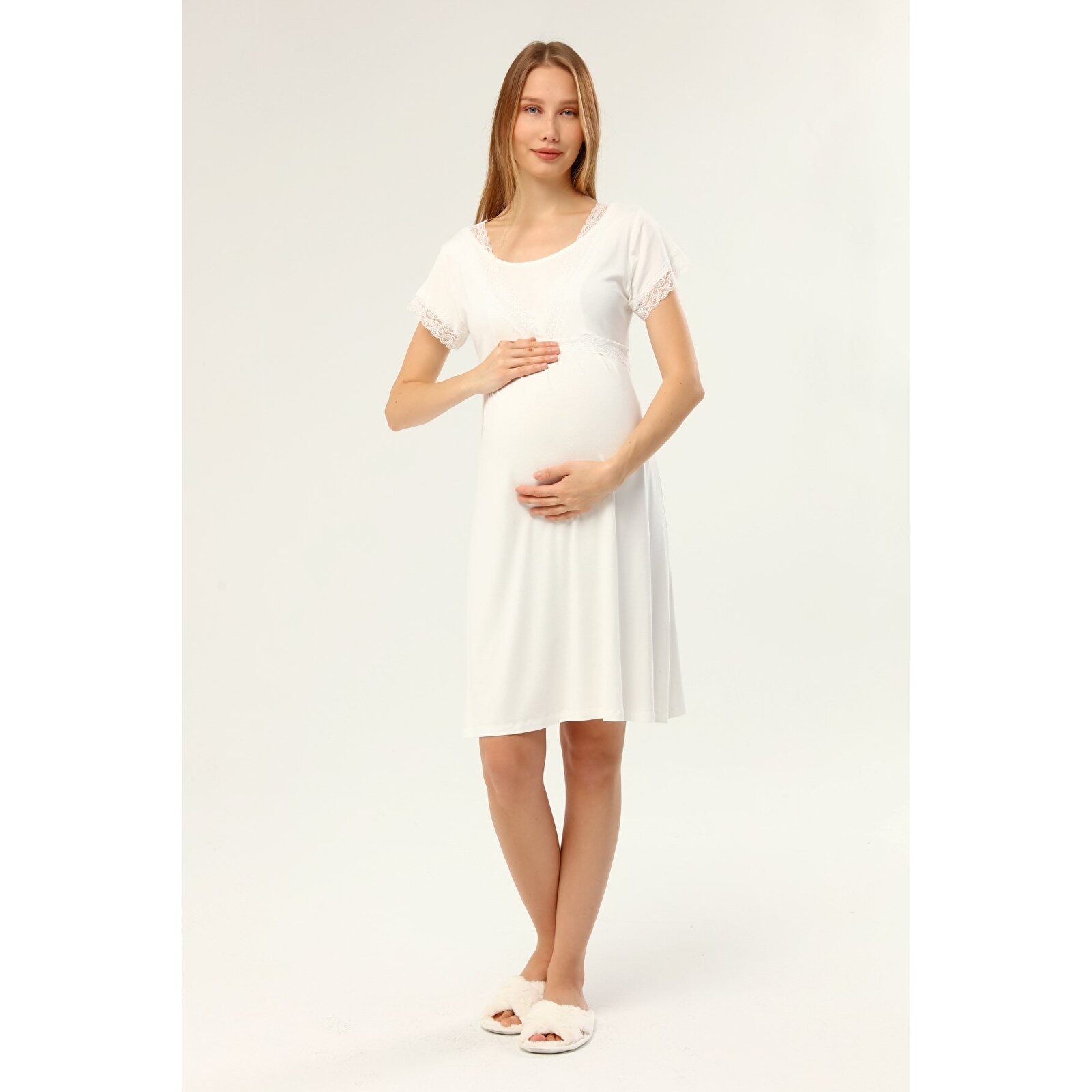 Ekru Kadın Dantelli Önden Bölmeli Hamile Geceliği