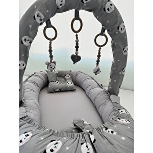 Babynest Lüks Tasarım Ortopedik Anne Yanı Bebek Yatağı Oyuncaklı 3'lü Set, Gri Panda Babynest Lüks Tasarım Ortopedik Anne Yanı Bebek Yatağı Oyuncaklı 3'lü Set, Gri Panda