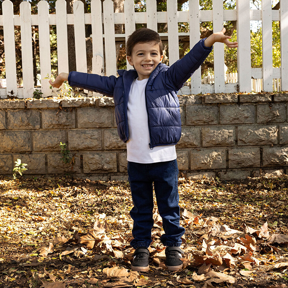 Basic Kulaklı Kapüşonlu Mont Erkek Bebek