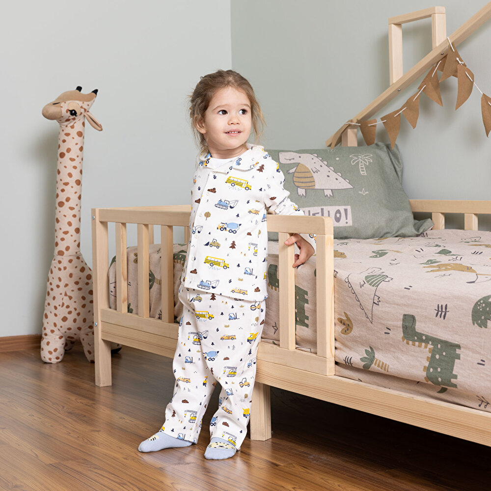 Uzun Kol Gömlek Yaka Araç Desenli Pijama Takımı