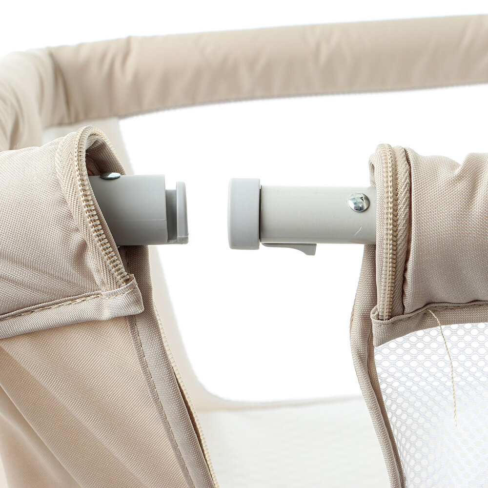 Anne Yanı Asansörlü ve Sallanabilir Bebek Beşiği Bej