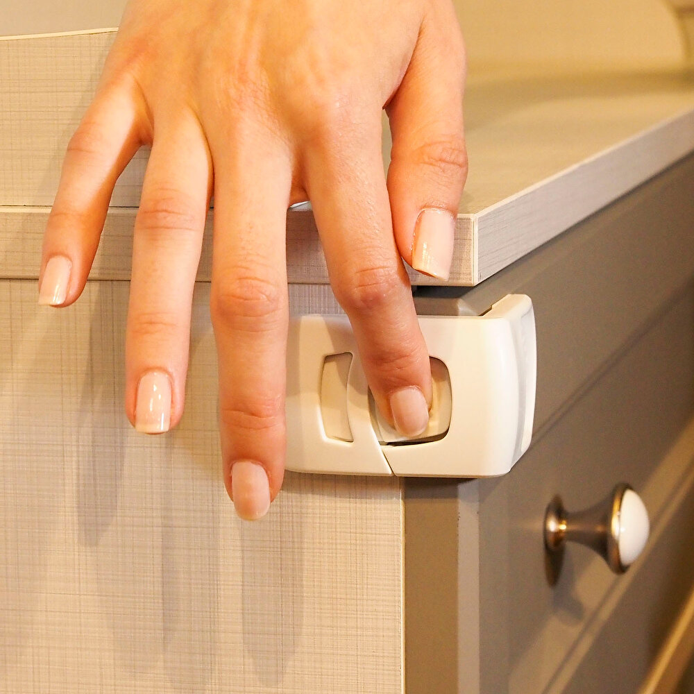 Çift Düğmeli Bebek Çekmece Kilidi Beyaz