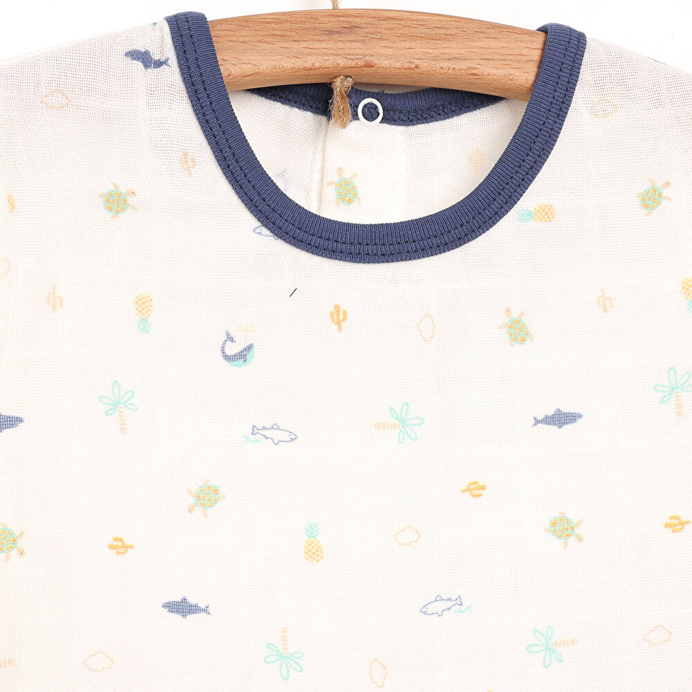 Erkek Bebek Tişört Şort Set Müslin Kumaş Çıtçıtlı Baby Shark Bisiklet Yaka Kısa Kol Beyaz