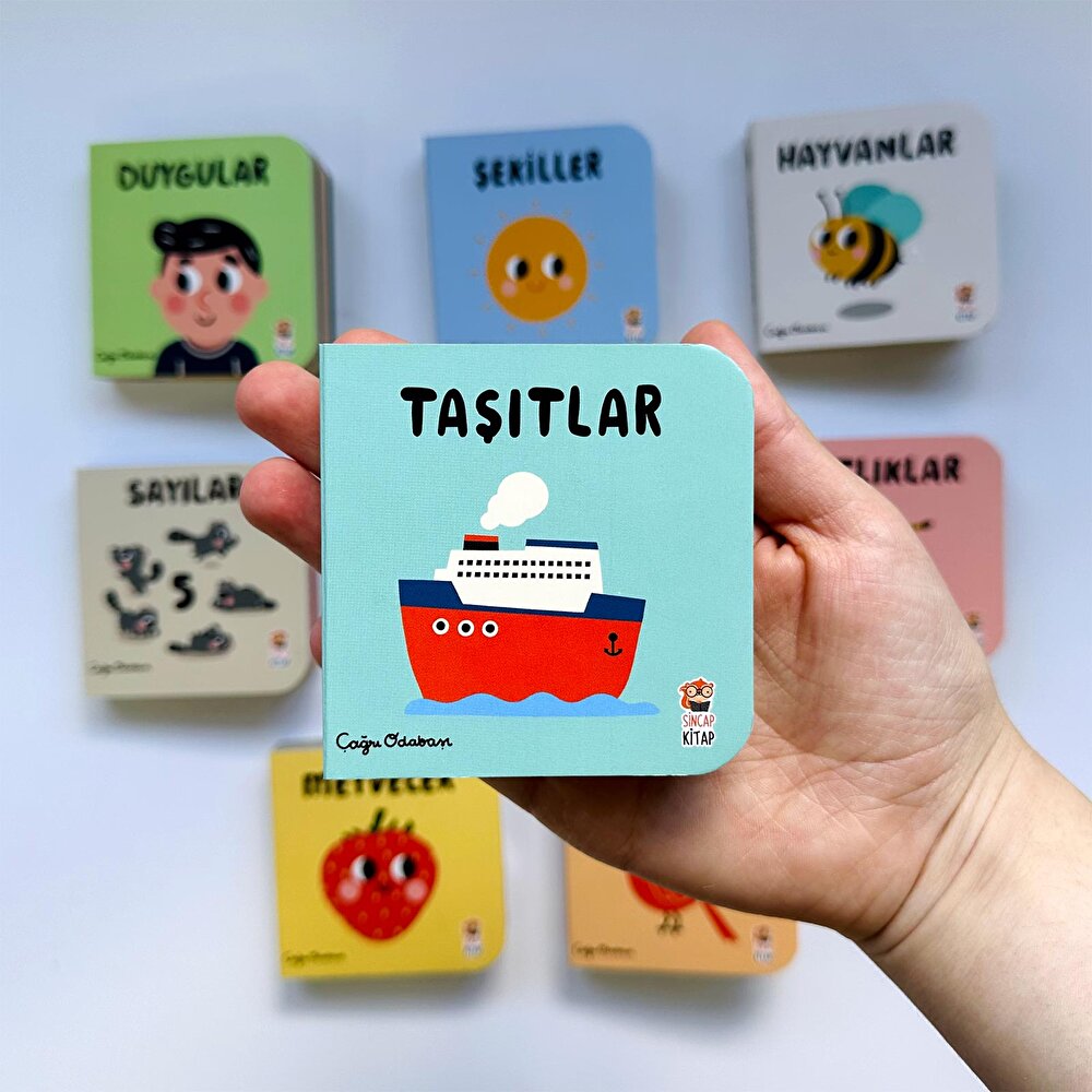 Bilgi Dolu Minik Kütüphanem