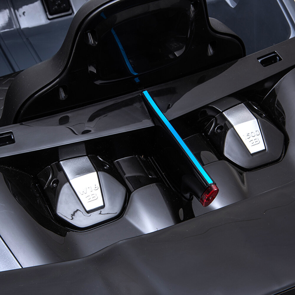 baby toys Bugatti Divo 12 V Akülü Araba Uzaktan Kumandalı 4*2 Gri