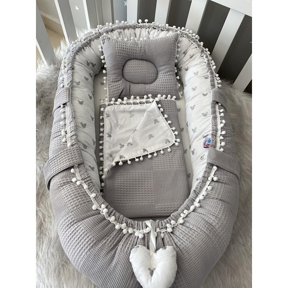 Babynest Gri Waffle Pike Kumaş Micky Tasarım Ponponlu 3'lü Anne Yanı Bebek Yatağı, Micky Tasarım