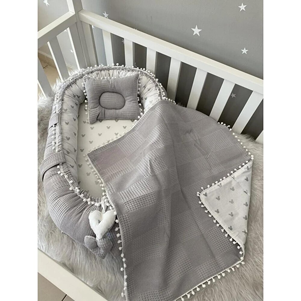 Babynest Gri Waffle Pike Kumaş Micky Tasarım Ponponlu 3'lü Anne Yanı Bebek Yatağı, Micky Tasarım