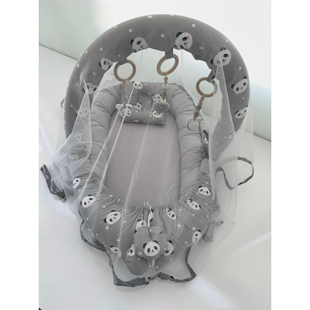 Babynest Lüks Tasarım Ortopedik Anne Yanı Bebek Yatağı  Oyuncaklı 3'lü Set, Gri Panda