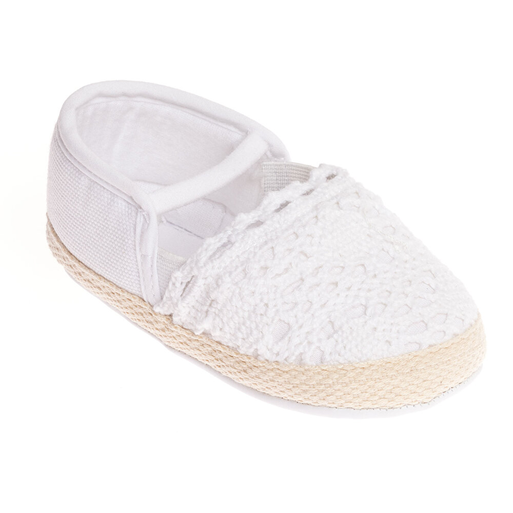 Kız Bebek Yürüme Öncesi Cırtlı Kapanma