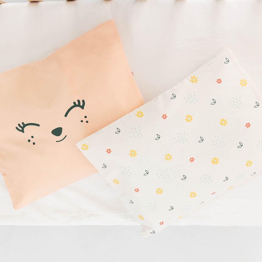 Kız Yastık Kılıfı Kız Bebek