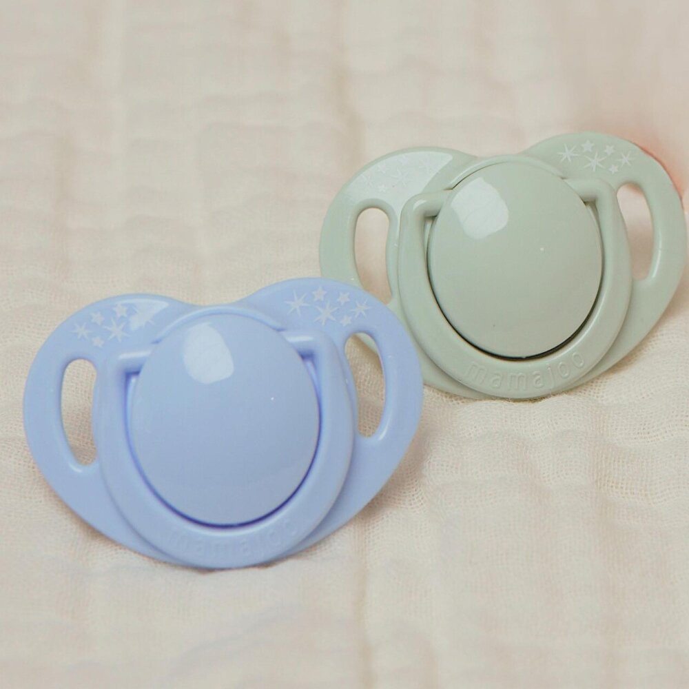 Ortodontik Silikon Emzik 2'li Powder Green&Blue 12+ Ay (Sterilizasyon/Saklama Kutulu)