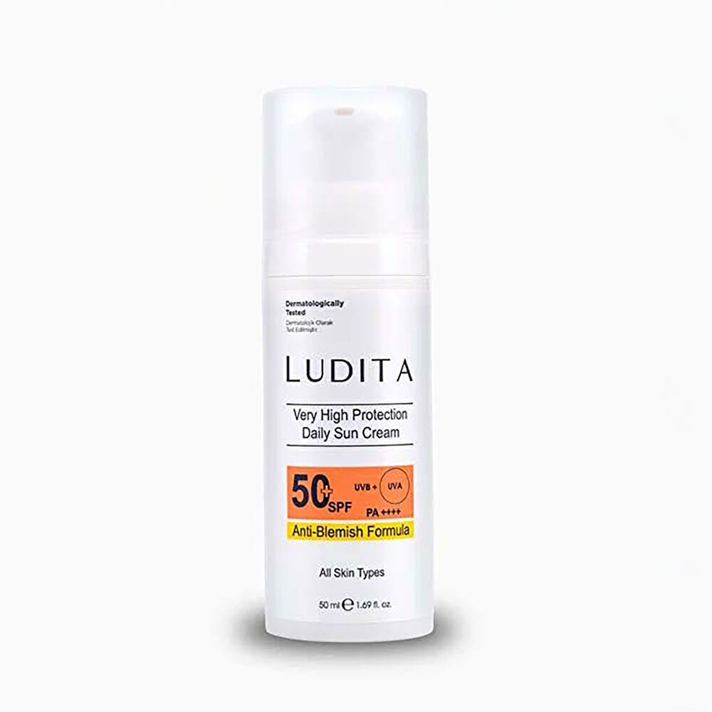 Suya Dayanıklı, Leke karşıtı , yüksek korumalı Güneş Kremi SPF 50 +